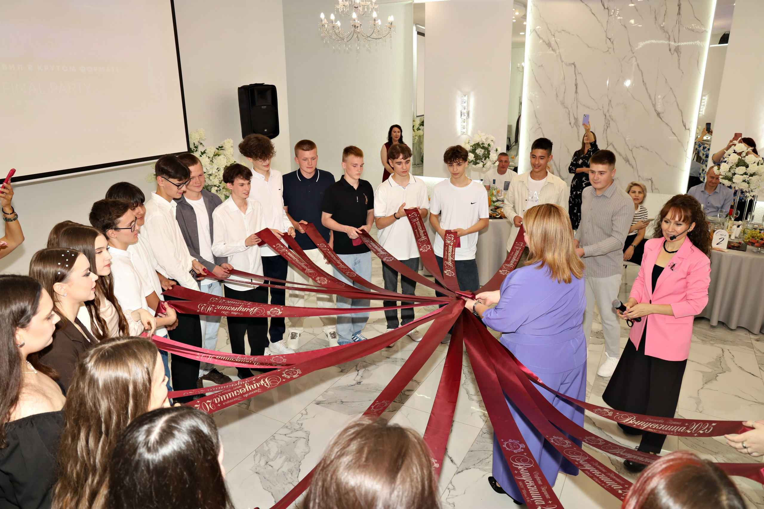 Выпускной 9Д 62 школы. Семейный фотограф в Казани Римма Гатауллина