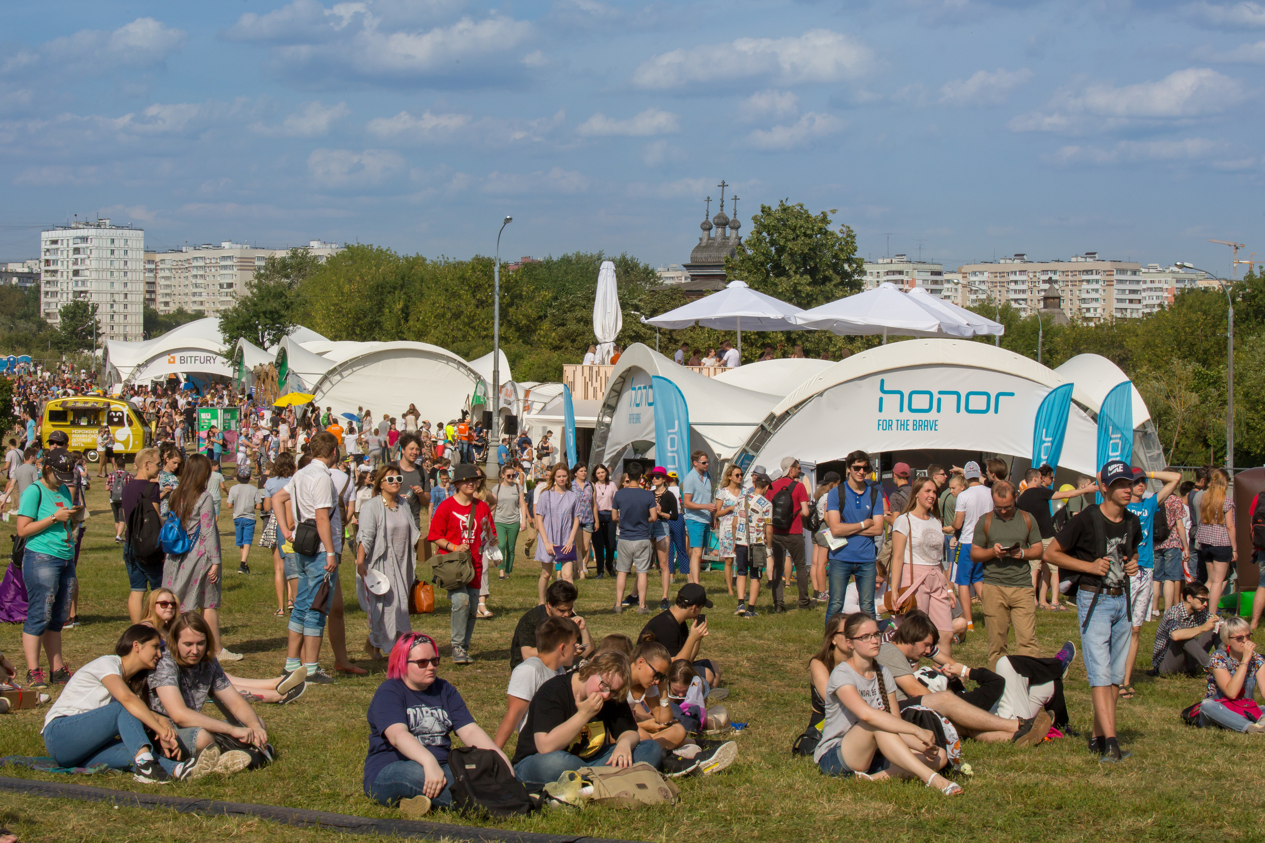 Honor. ByGreen.org — Cosplay photo and video with love