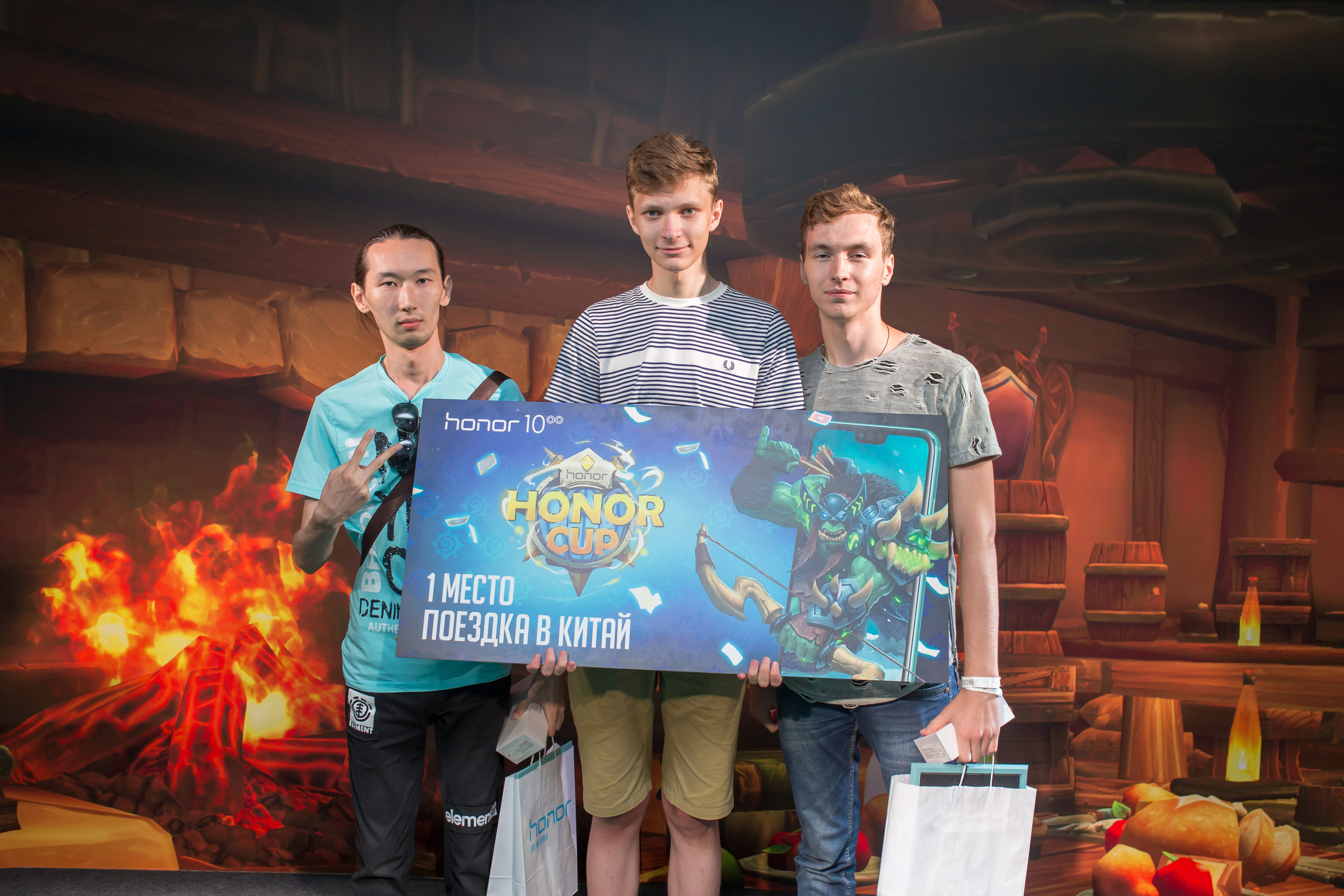 Honor. ByGreen.org — Cosplay photo and video with love