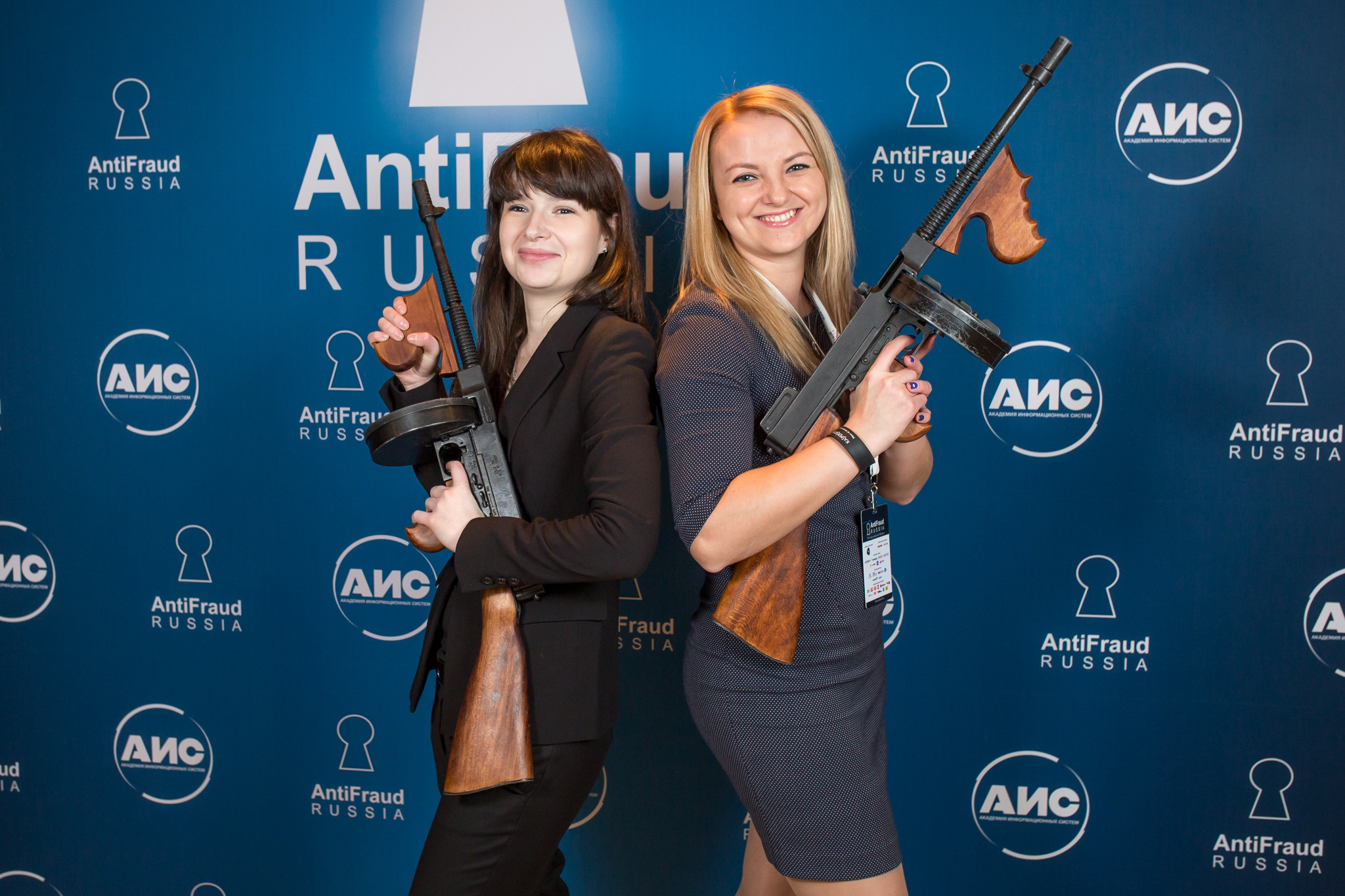 PressWall. ByGreen.org — Cosplay photo and video with love