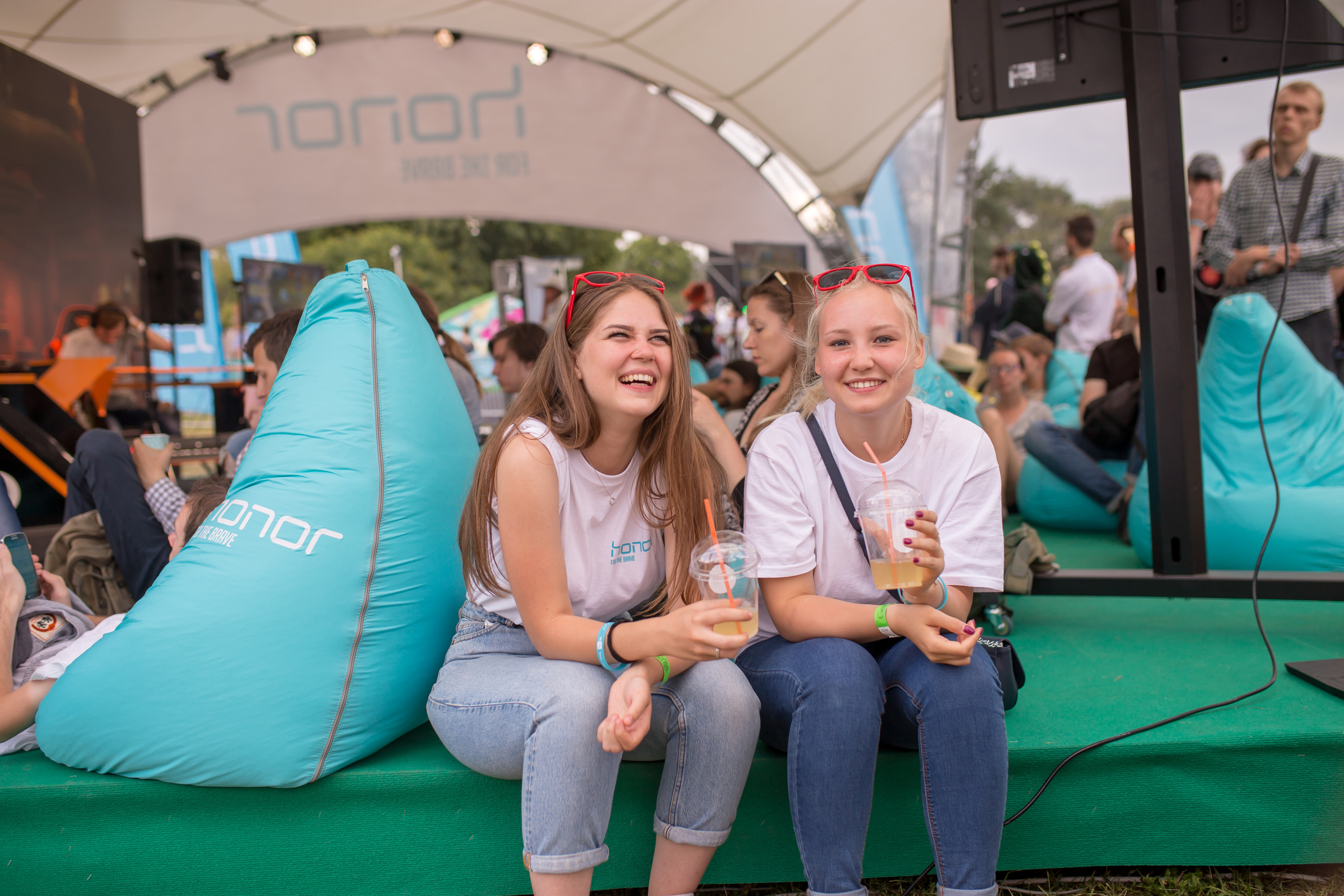 Honor. ByGreen.org — Cosplay photo and video with love