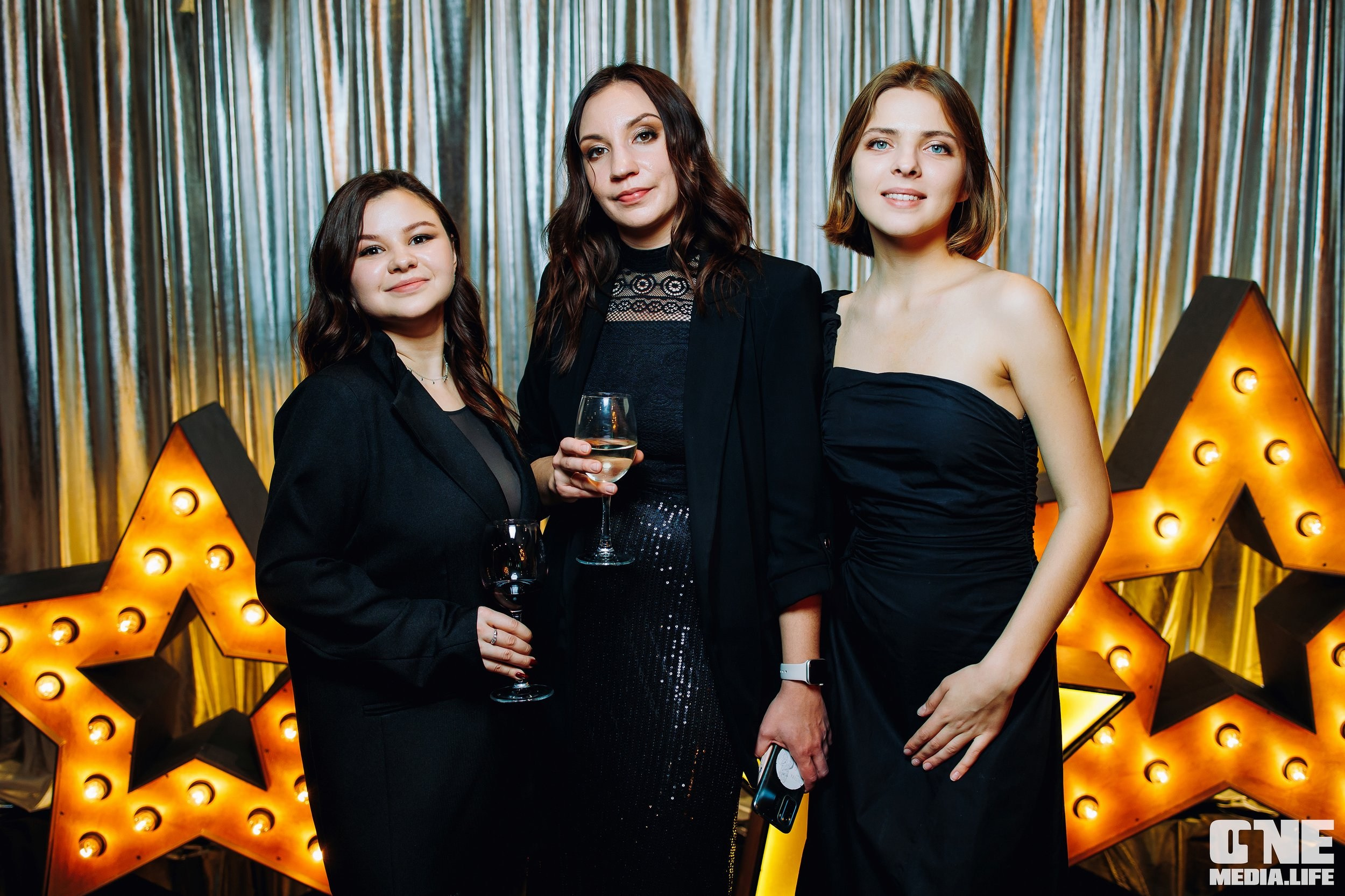 Новогодний Огонёк от Верю в Чудо. One Media Life: фоторепортажи, фотоотчеты с мероприятий и заведений