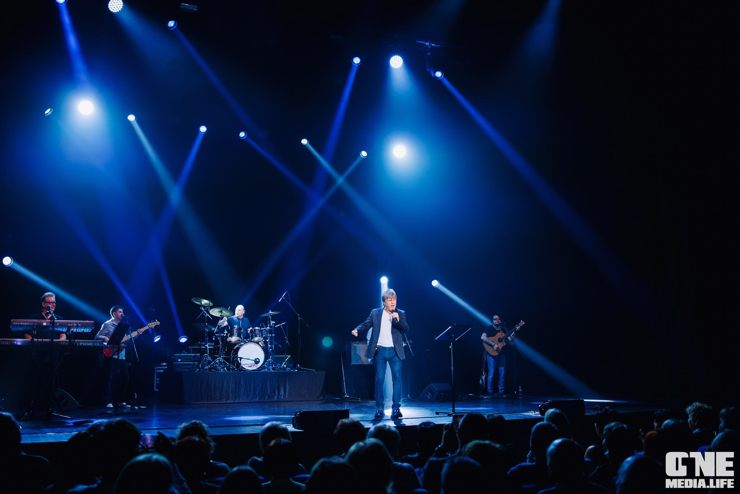 Фоторепортаж из театра эстрады Янтарь-холл. One Media Life: фоторепортажи, фотоотчеты с мероприятий и заведений