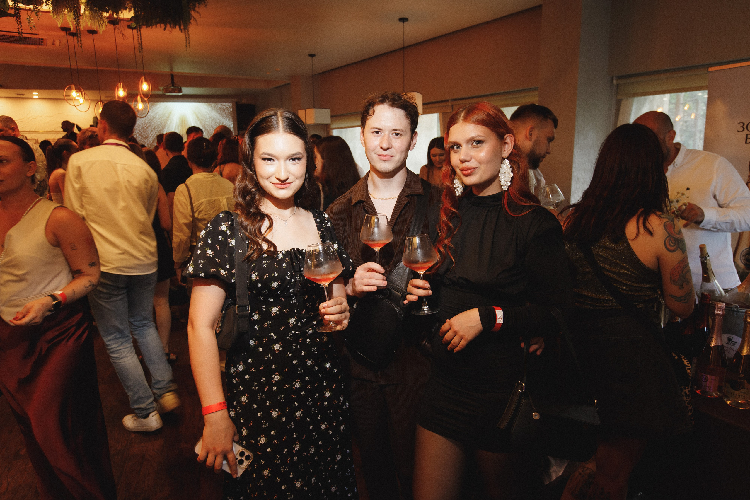 ФЕСТИВАЛЬ РОССИЙСКОГО ВИНА. СВОИ. ФОТООТЧЕТЫ-СОБЫТИЯ-МЕСТА