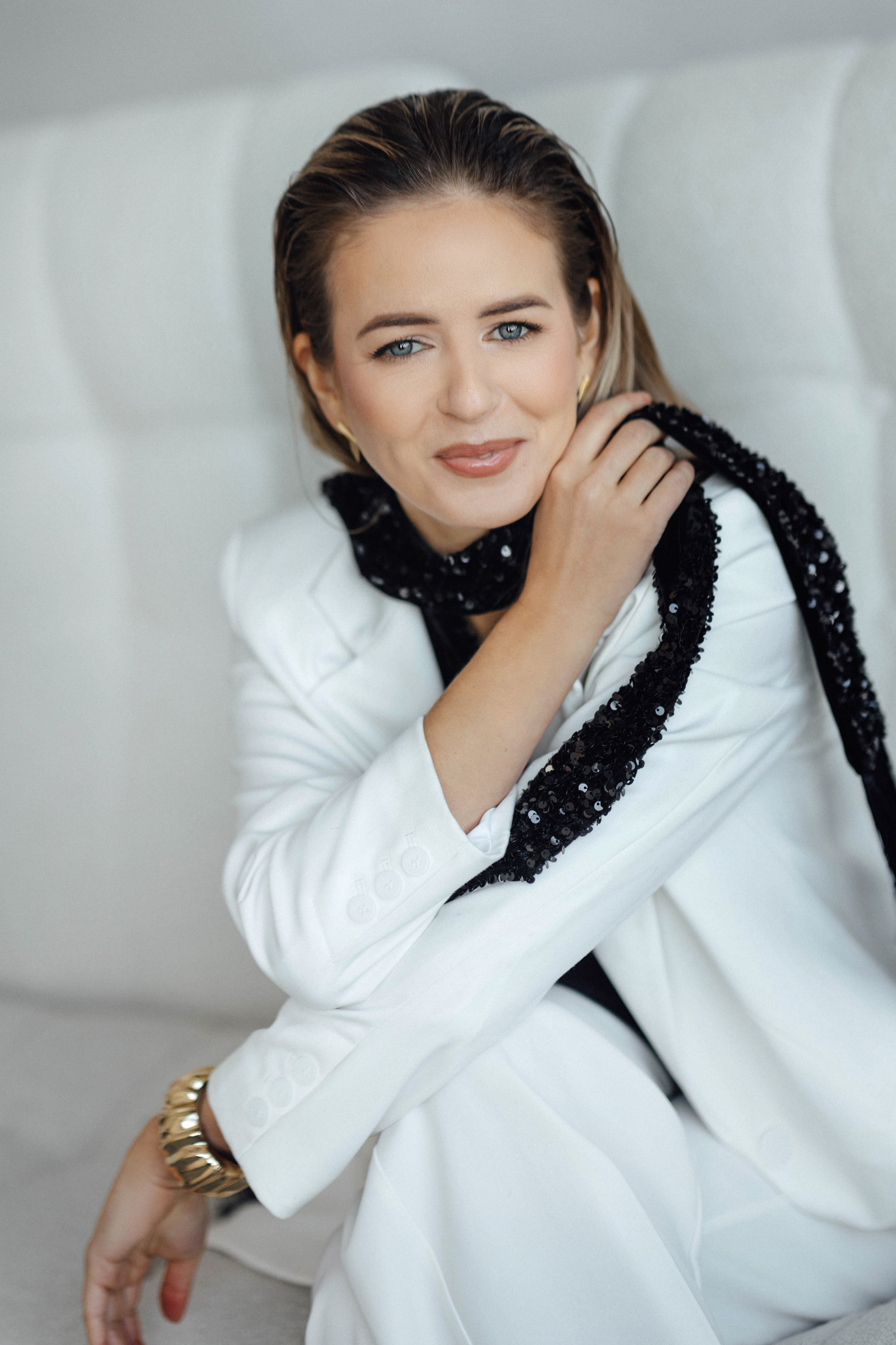 Александра, Lightstudio