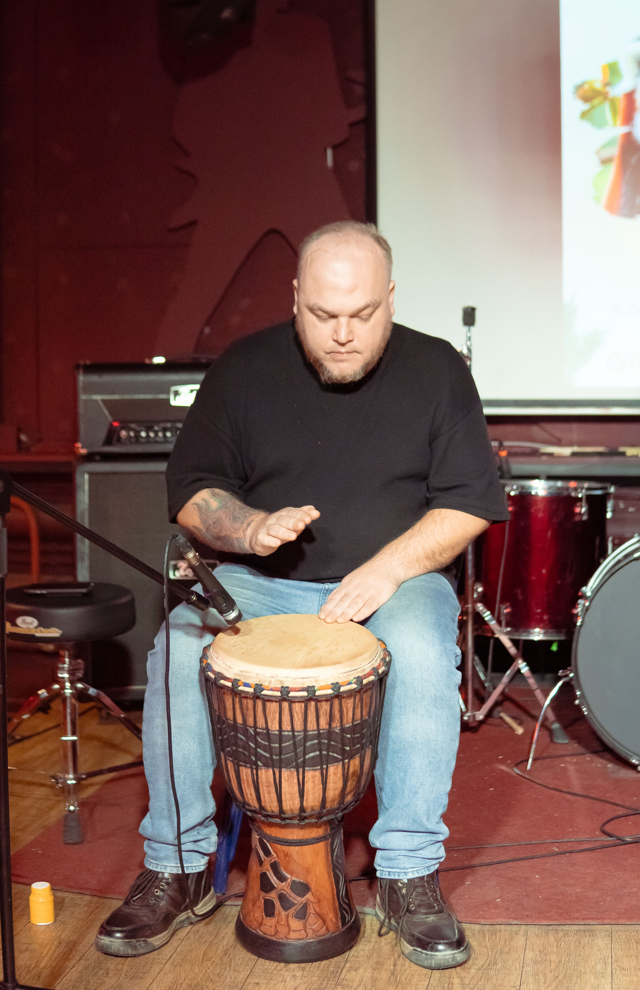 Репортажные фотографии творческого вечера Такие дела, Панда