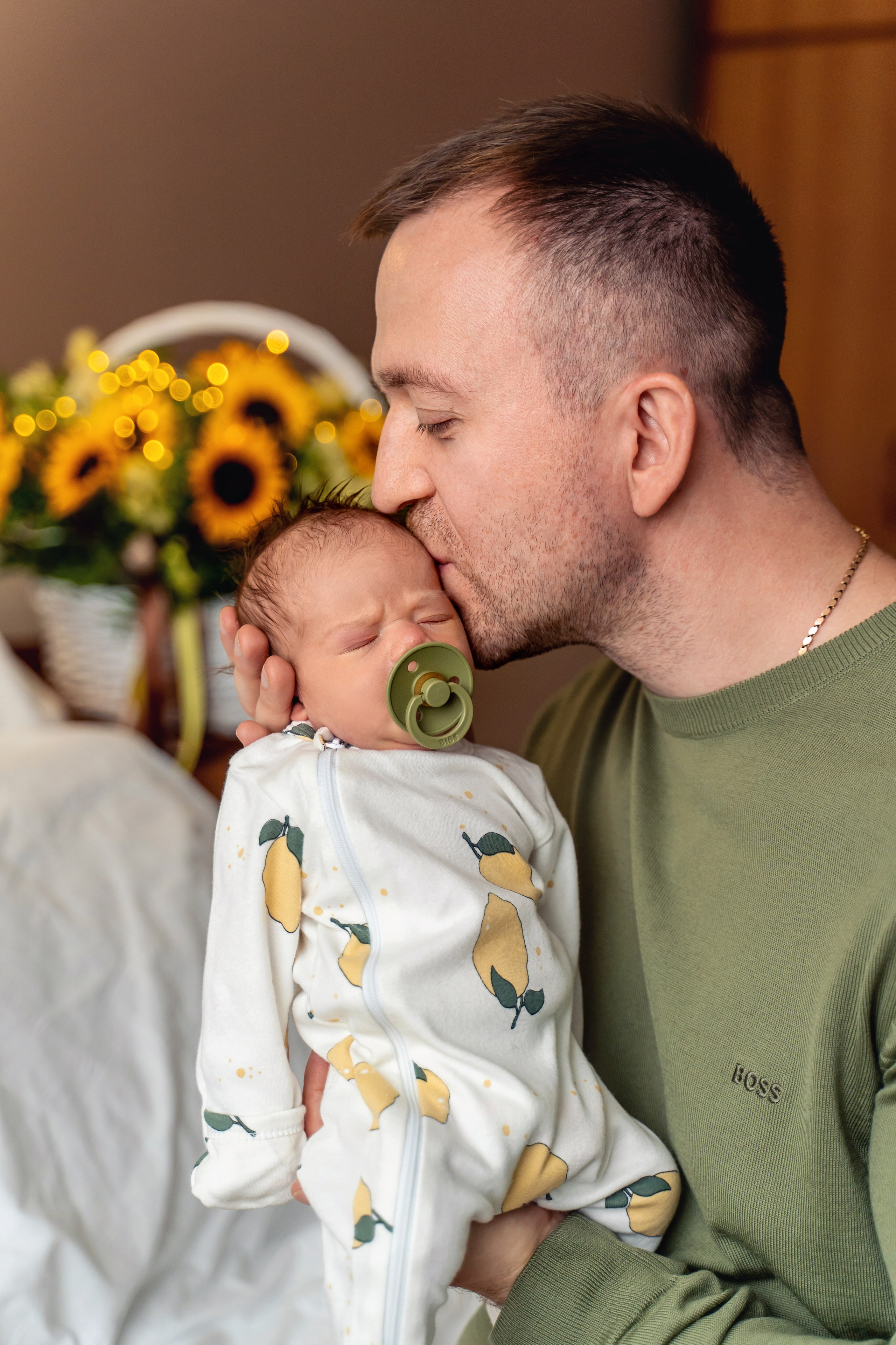Выписка из роддома Лапино. Фотограф на выписку из роддома Москва. Фотограф \ Видеограф на Крещение, Венчание Москва| Семейные съемки