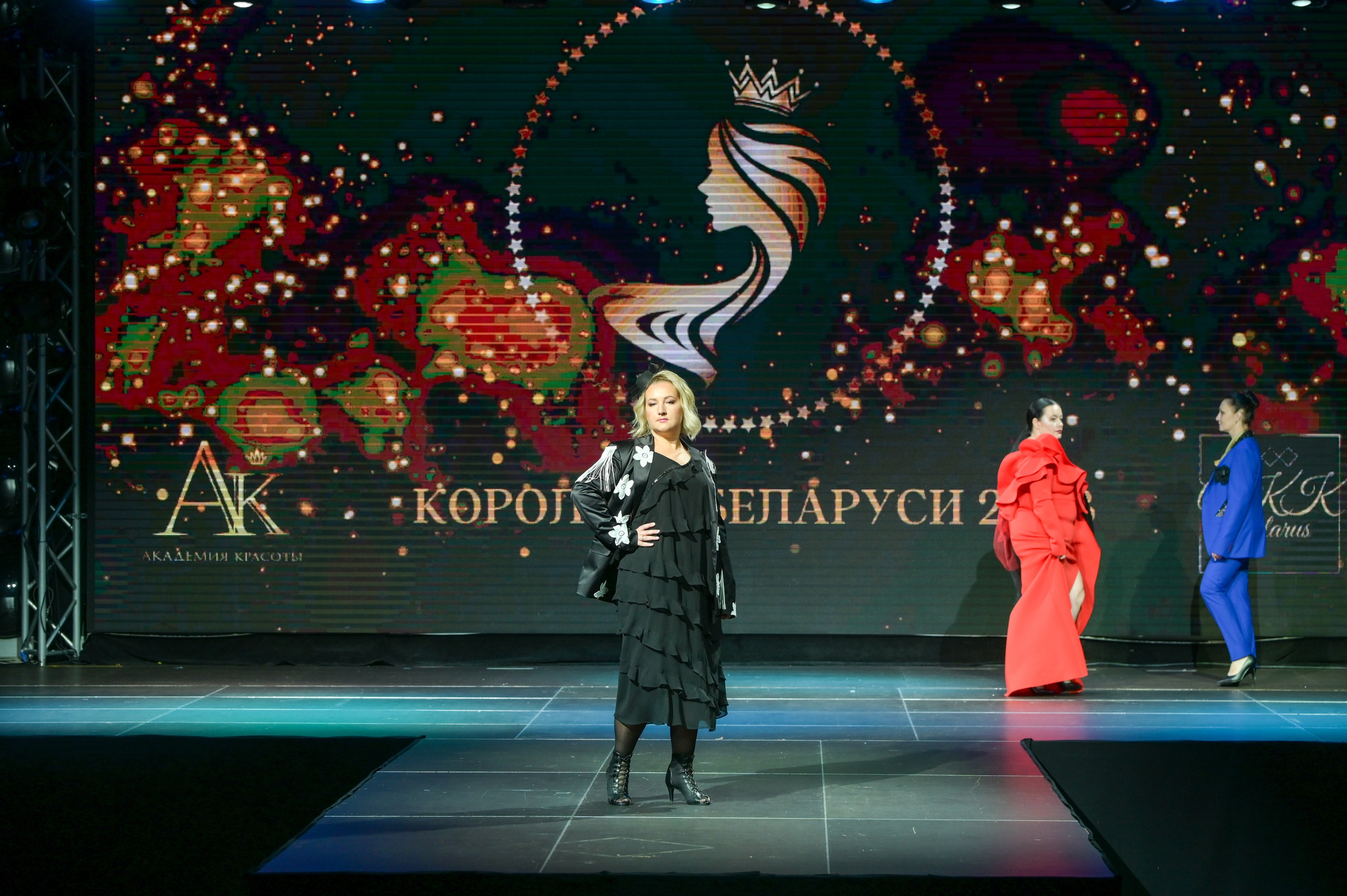 Fashion Show Photos. Фотоуслуги, услуги фотографа, фотографирование важных событий