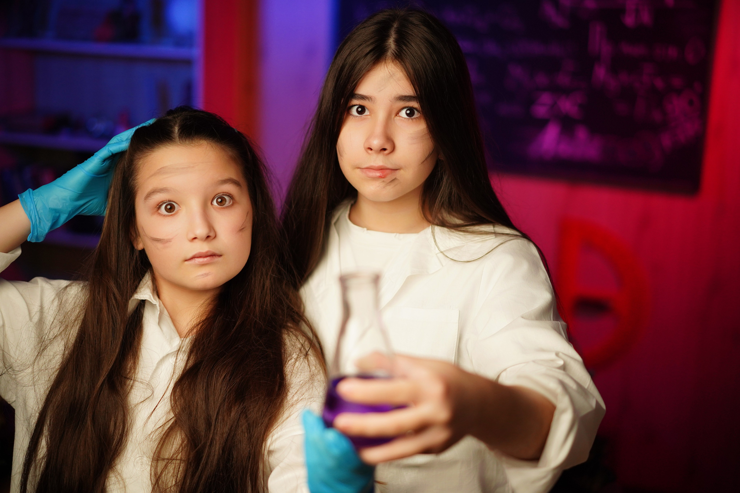 Фотосессия в стиле «Химики». GOTRA — выпускные альбомы в Тюмени