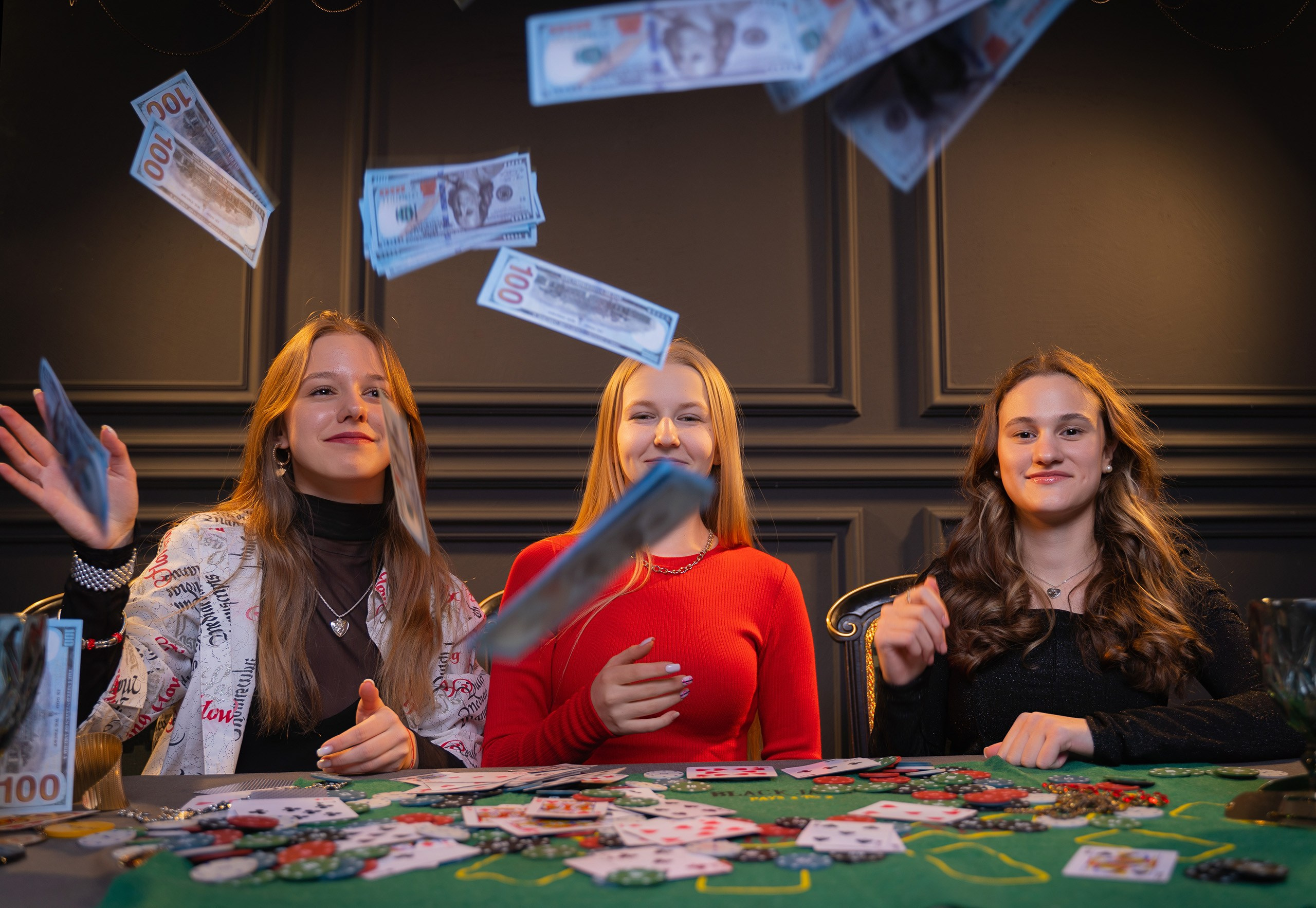 Тематическая студийная фотосессия для выпускных альбомов Жанна Бакунович