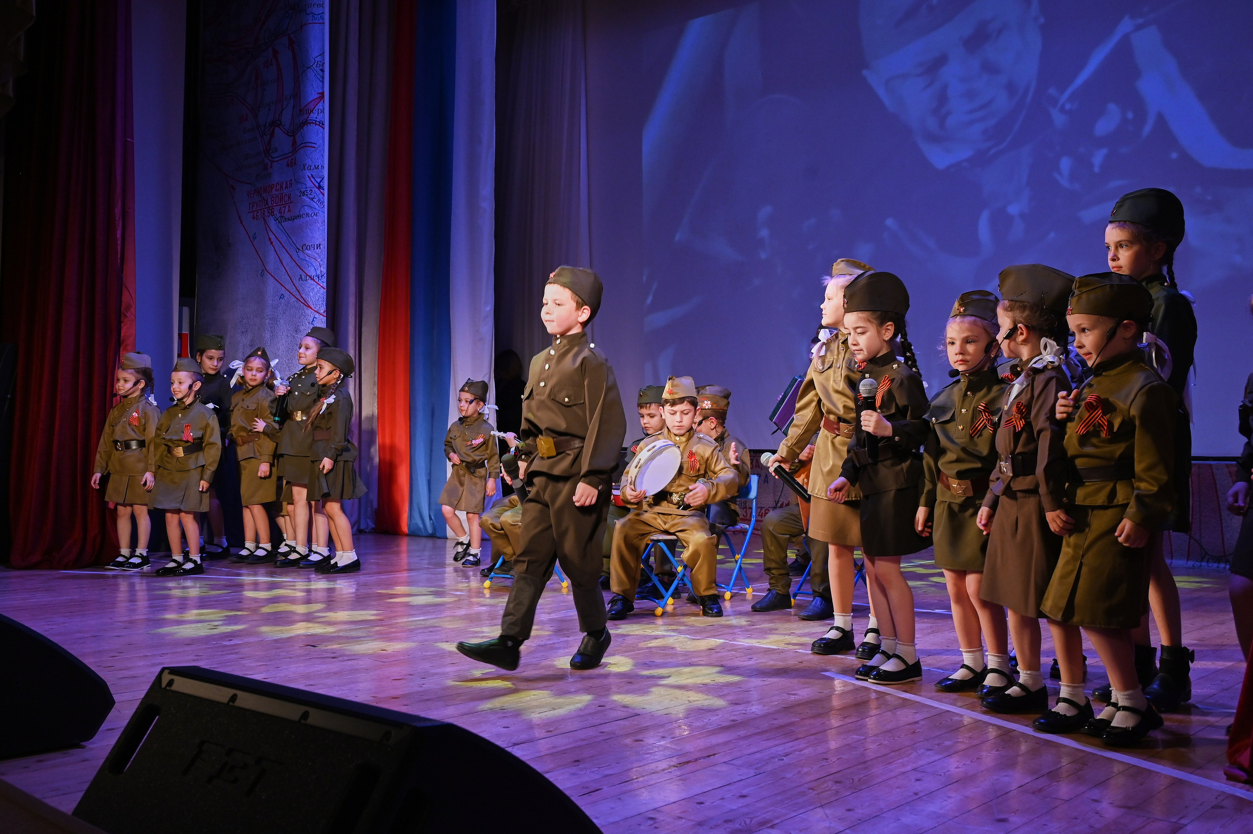 9 мая в ДК КАбардинки. Жизнь курорта Кабардинка в фотографиях