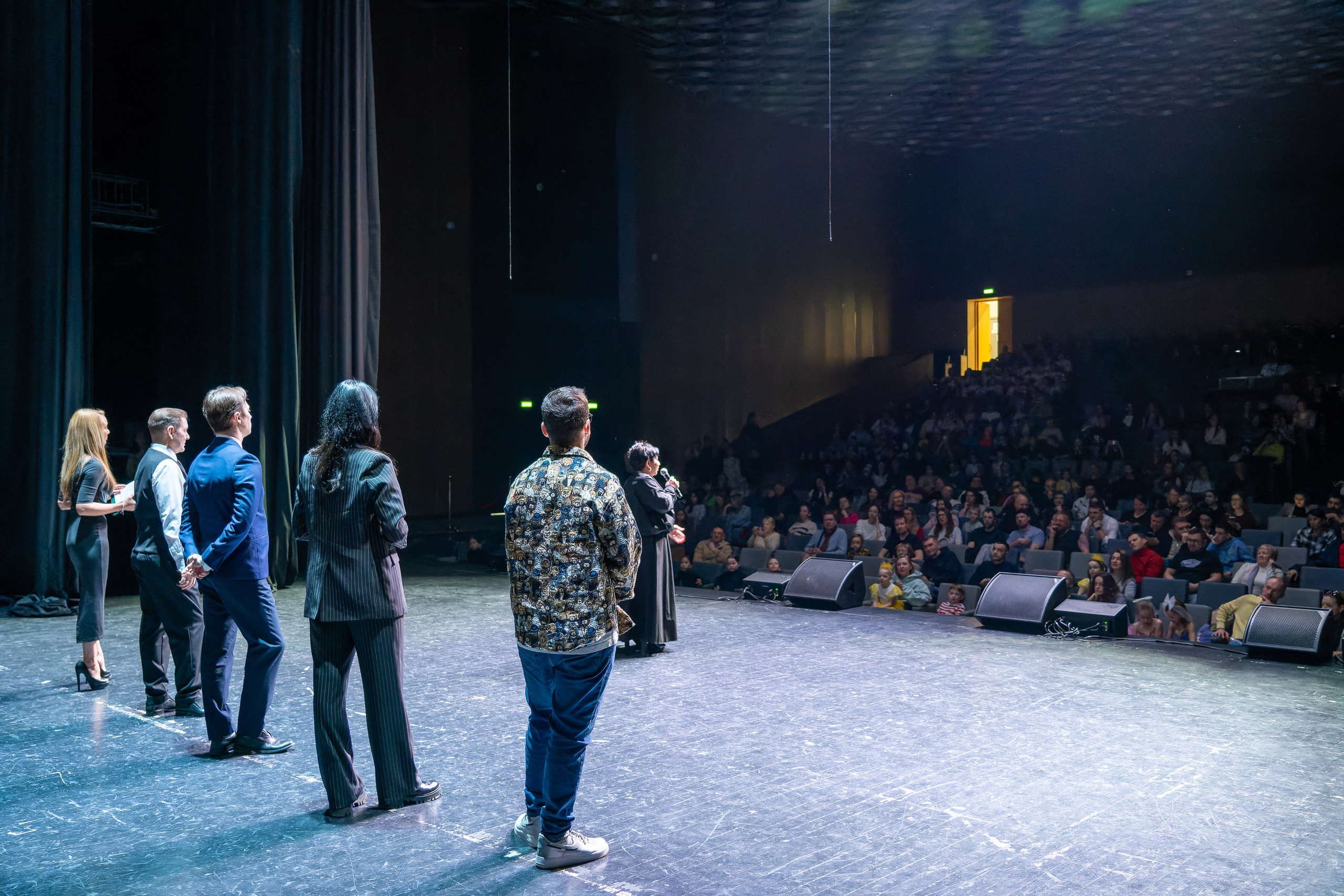 Фотосъёмка на гала-концерт, конкурсы, выступления, отчётные концерты и эвент-мероприятия. «Студия DRONAVT`s» — видеосъёмка и фотография г. Москва