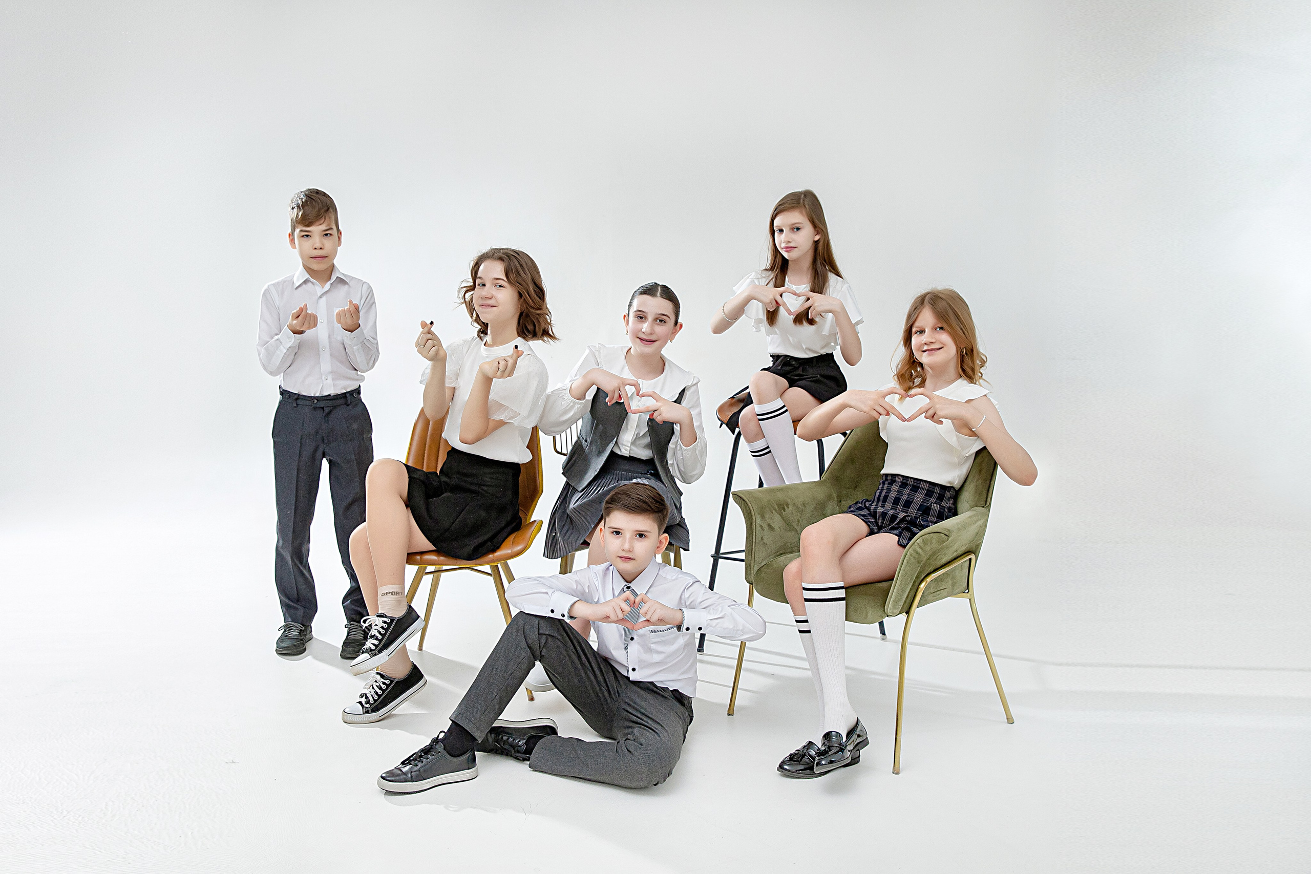 Фотосессия Школа 34 Класс 4Д. Современные Выпускные Альбомы в Ростове-на-Дону