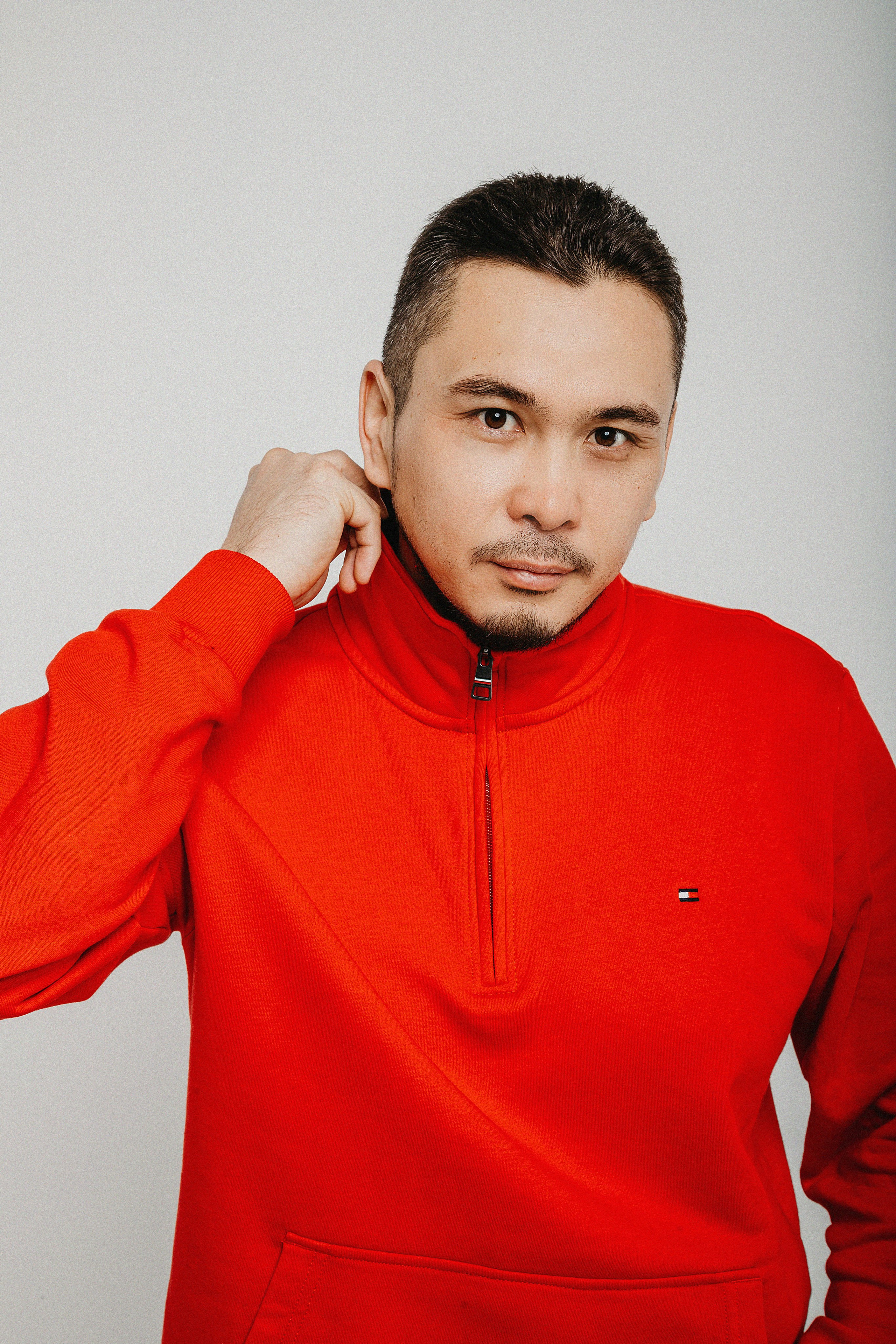 Фотосессия Нурлана в фотостудии Пространство. Свадебный, семейный и портретный фотограф в Алматы, Костанай