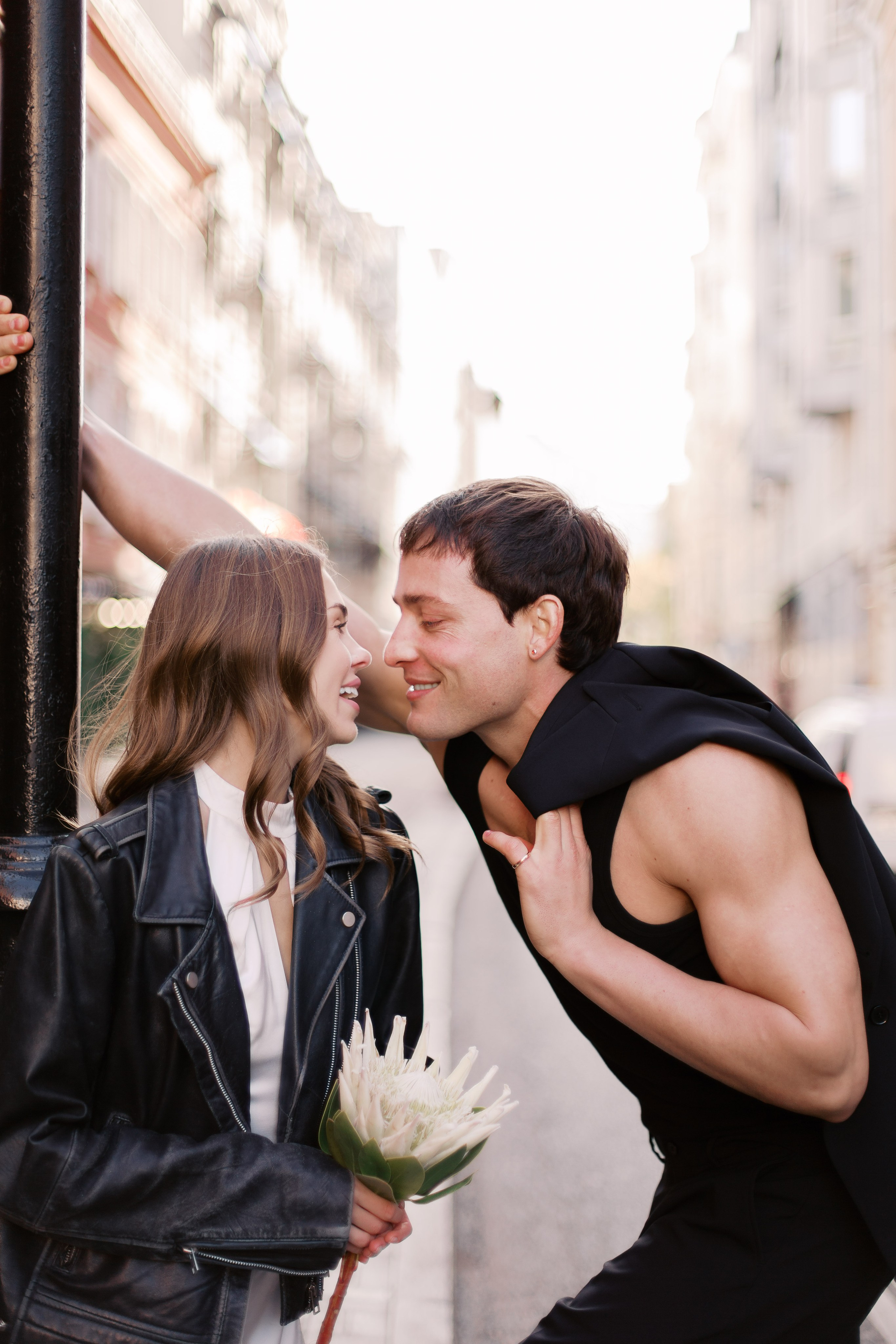 Свадебная прогулка по Патриаршим Прудам, свадебный фотограф Москва