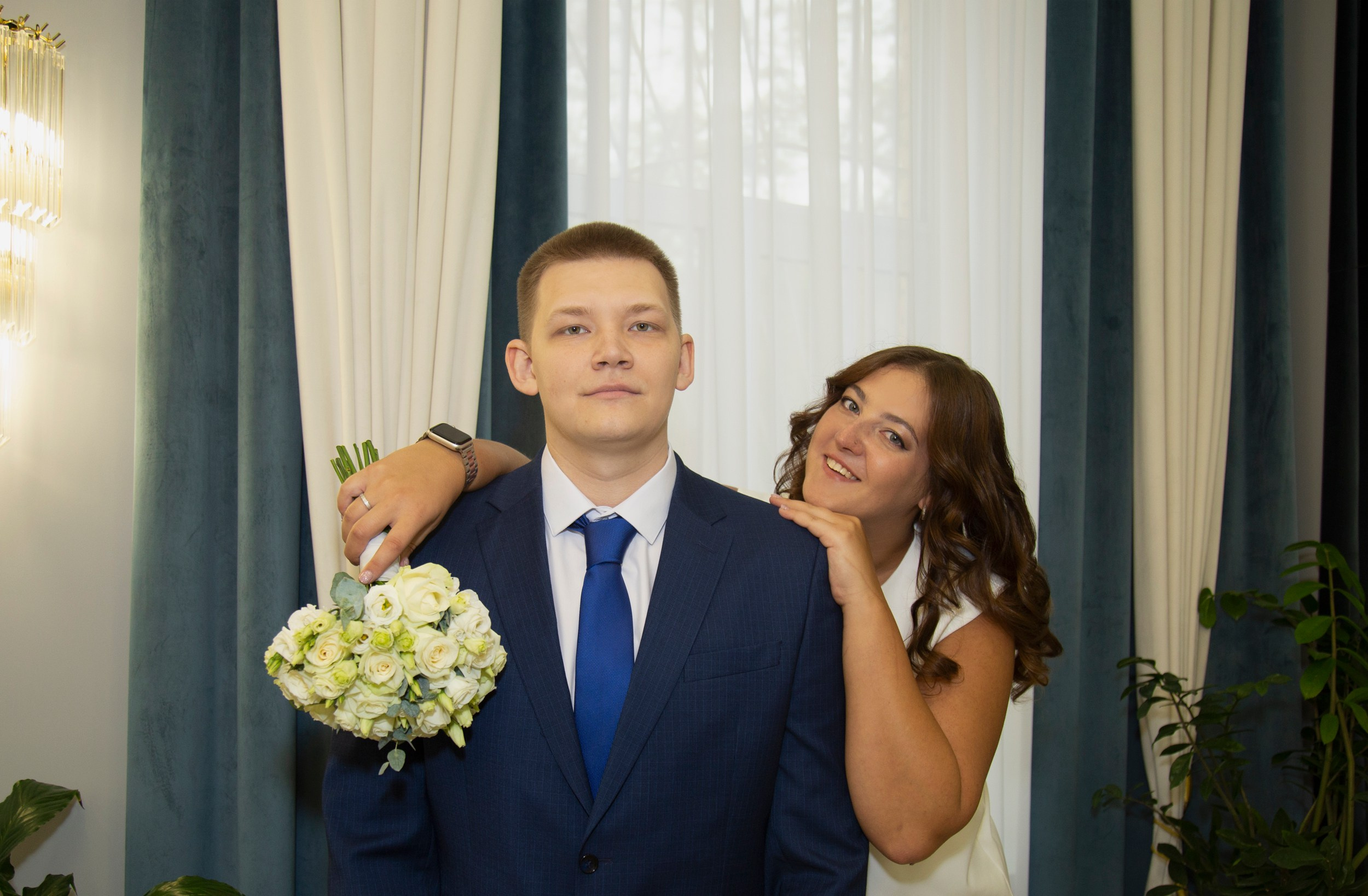 Свадебная фотосессия во Дворце бракосочетания 3 в Москве для Рафаэля и Анны. Фотосессия в студии в Москве от профессионального фотографа услуги по доступным ценам