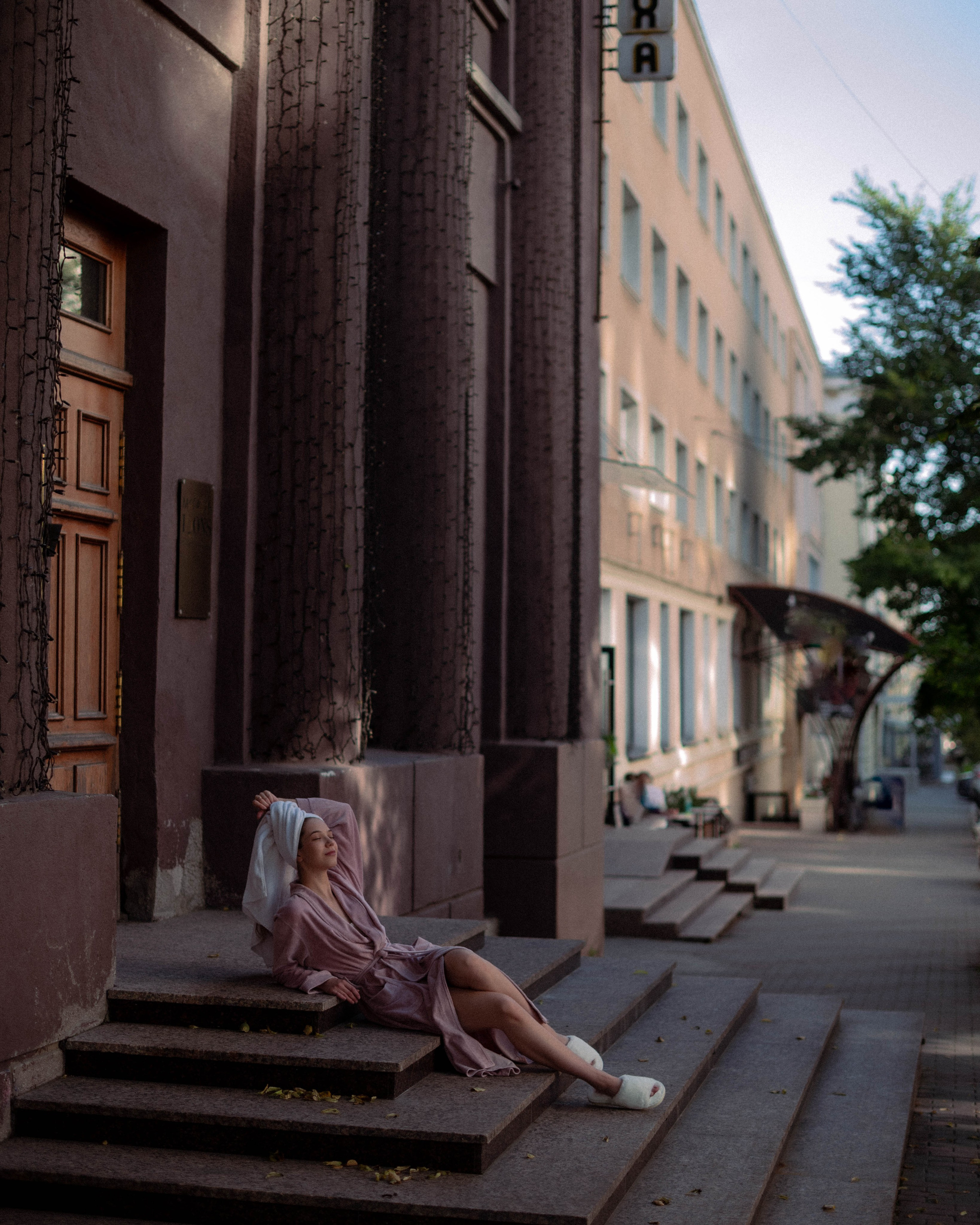 Ася. Женский фотограф. Создатель украшений ручной работы. Модель