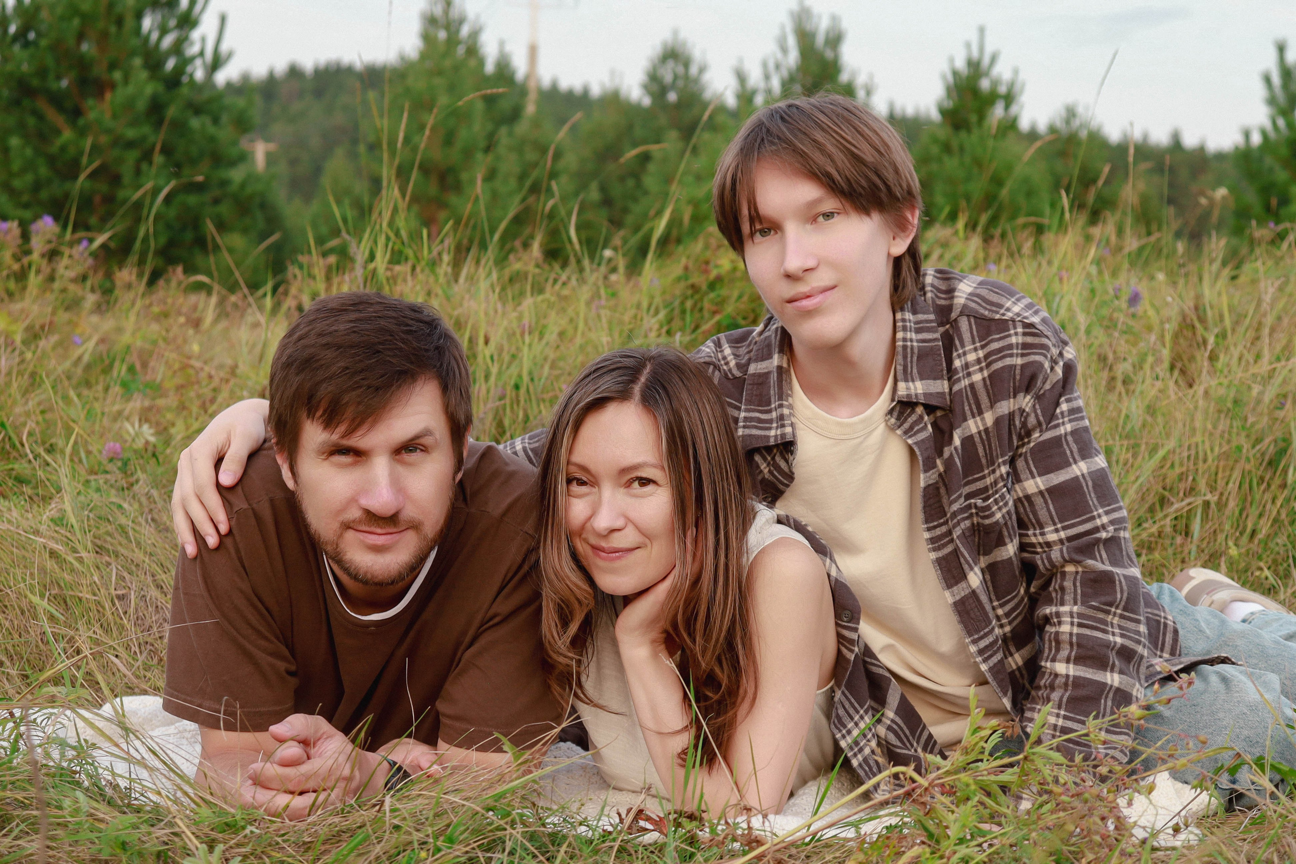 Семья в поле. Фотограф Александра Коновалова