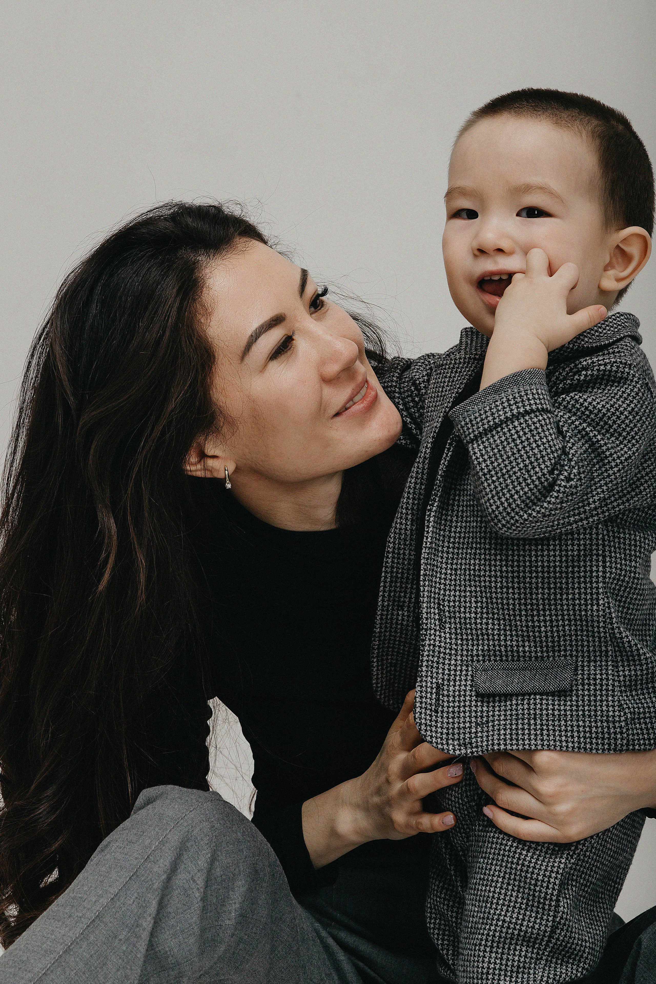 Фотосессия Замиры и Рамазана в фотостудии Пространство. Свадебный, семейный и портретный фотограф в Алматы, Костанай