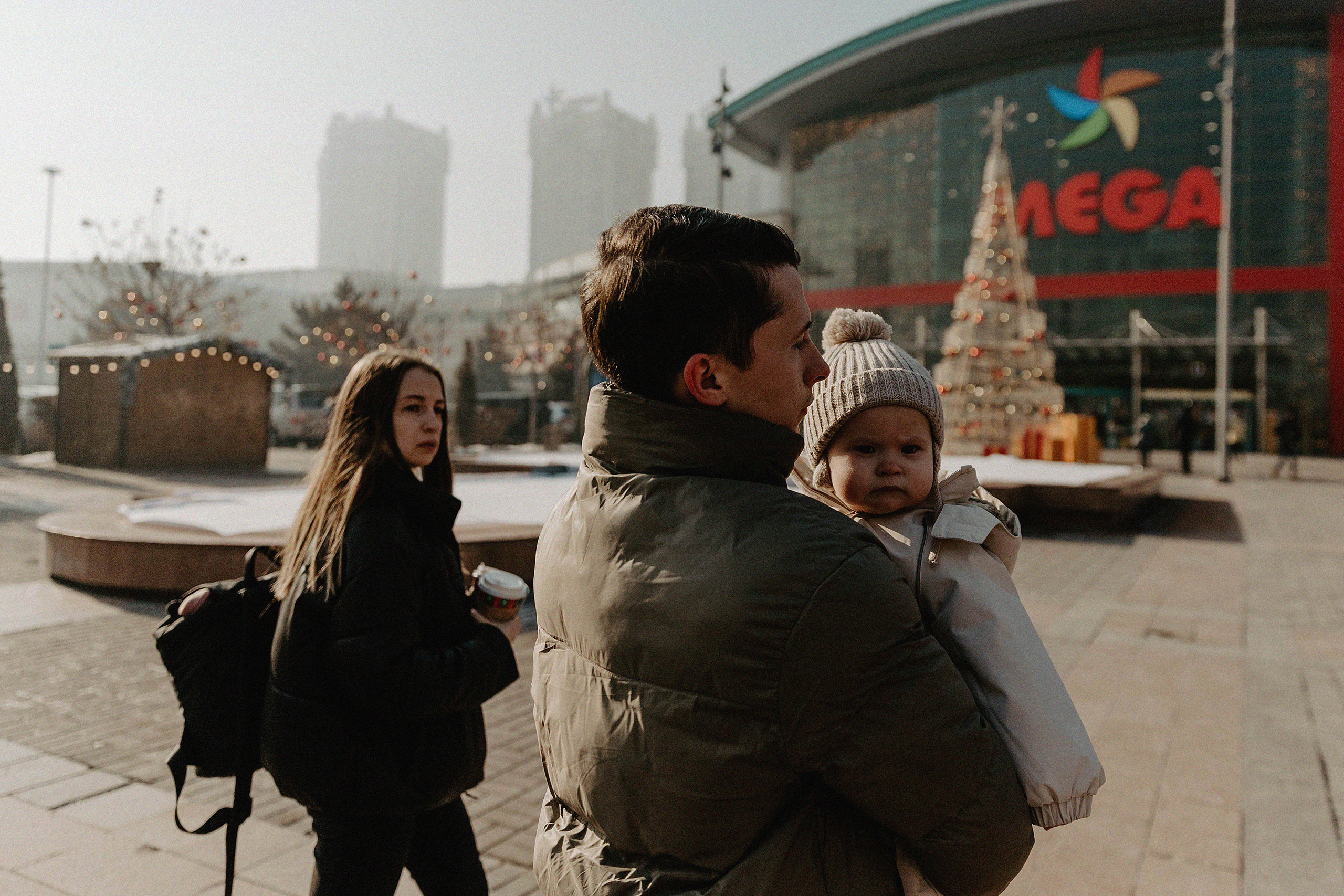 Семейная фотосессия в Парке 1го Президента. Свадебный, семейный и портретный фотограф в Алматы, Костанай