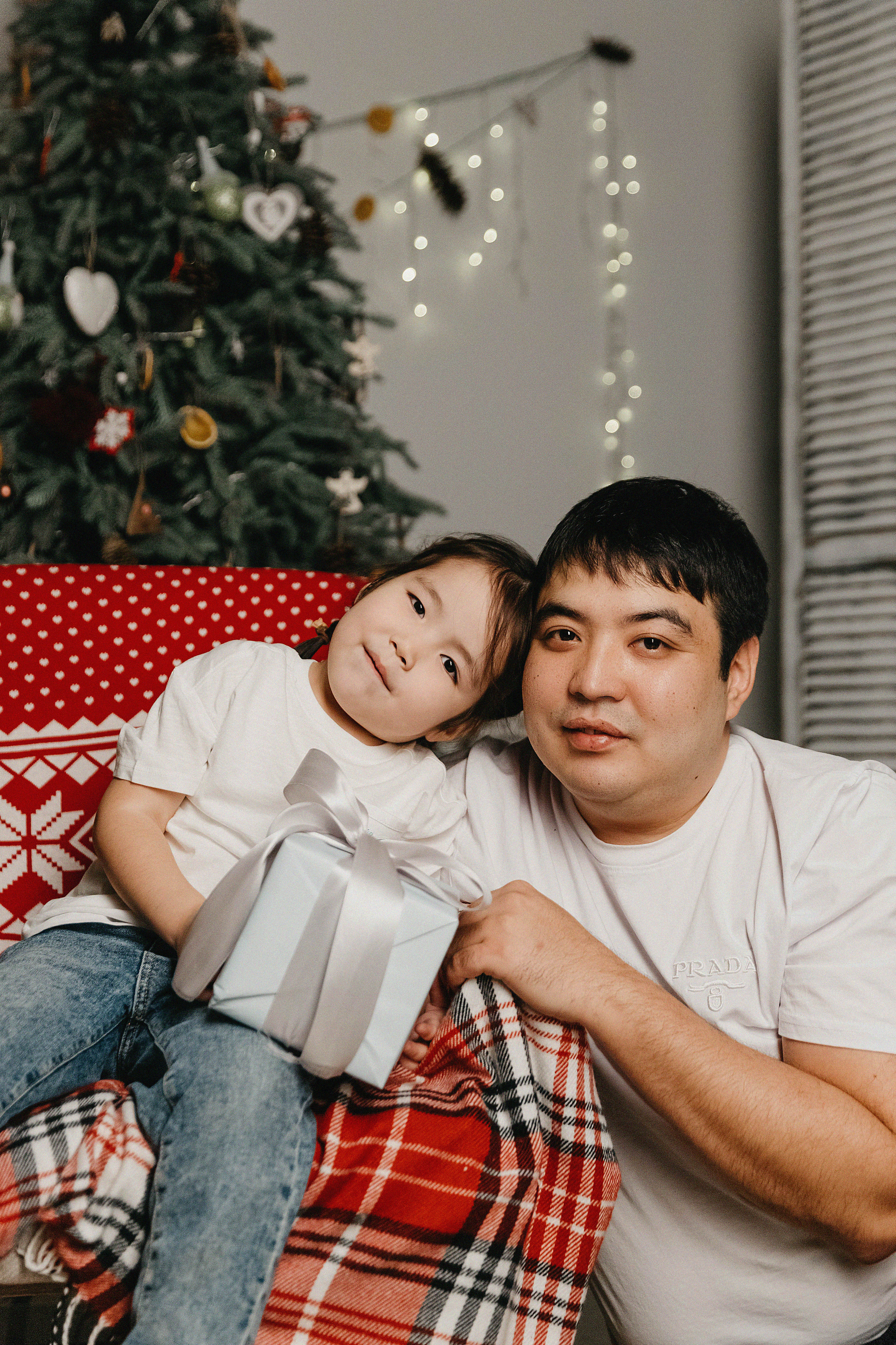 Семейная фотосессия в фотостудии Пространство в зале Аврора. Свадебный, семейный и портретный фотограф в Алматы, Костанай