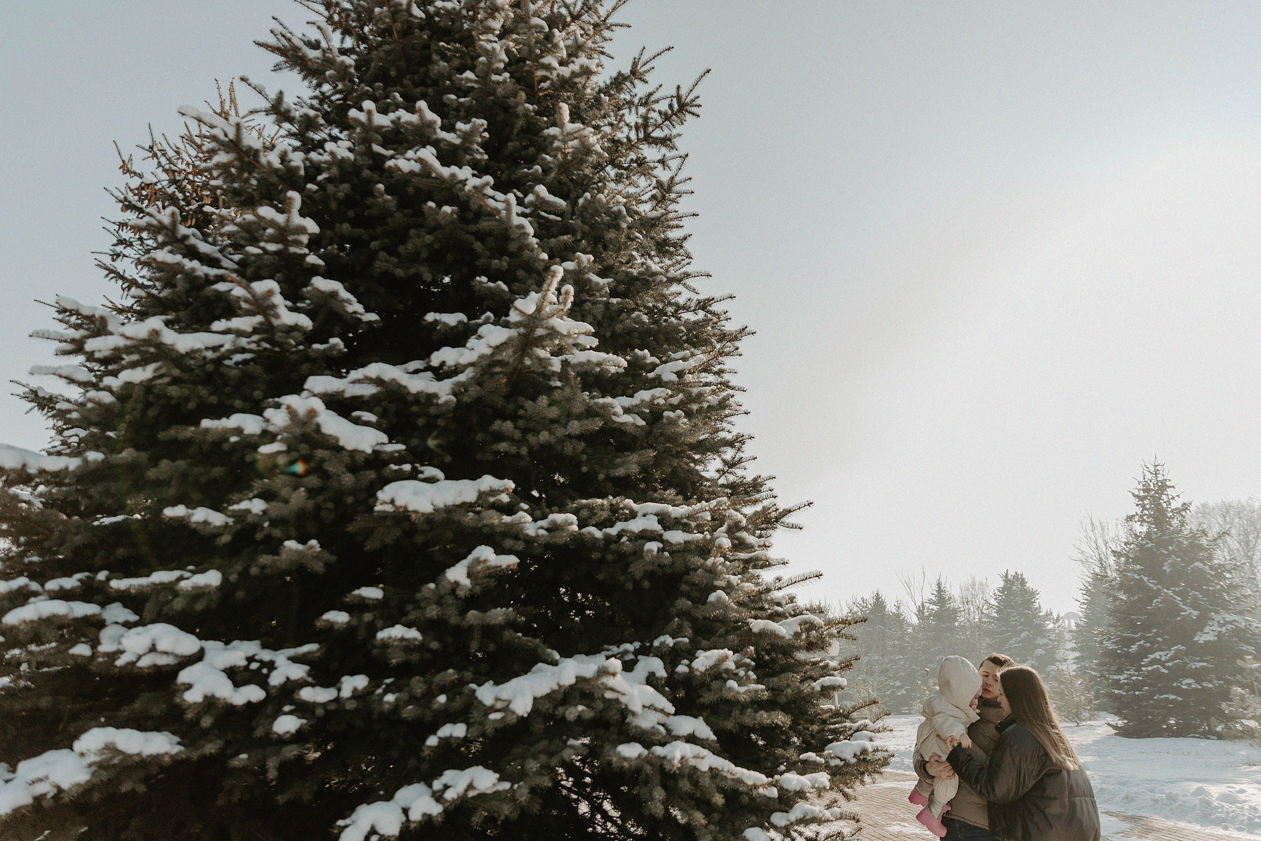 Семейная фотосессия в Парке 1го Президента. Свадебный, семейный и портретный фотограф в Алматы, Костанай