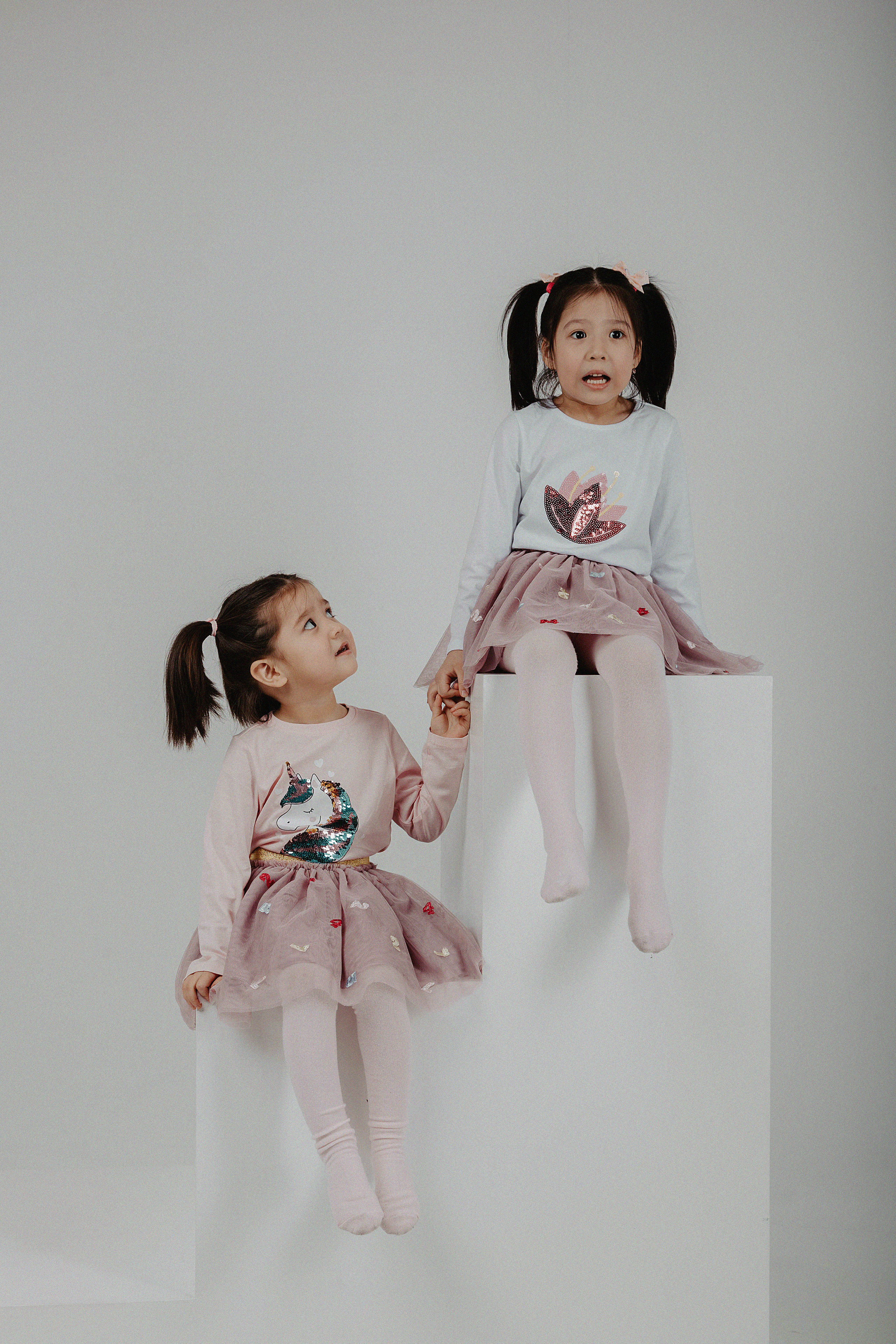 Семейная фотосессия в фотостудии Пространство. Свадебный, семейный и портретный фотограф в Алматы, Костанай