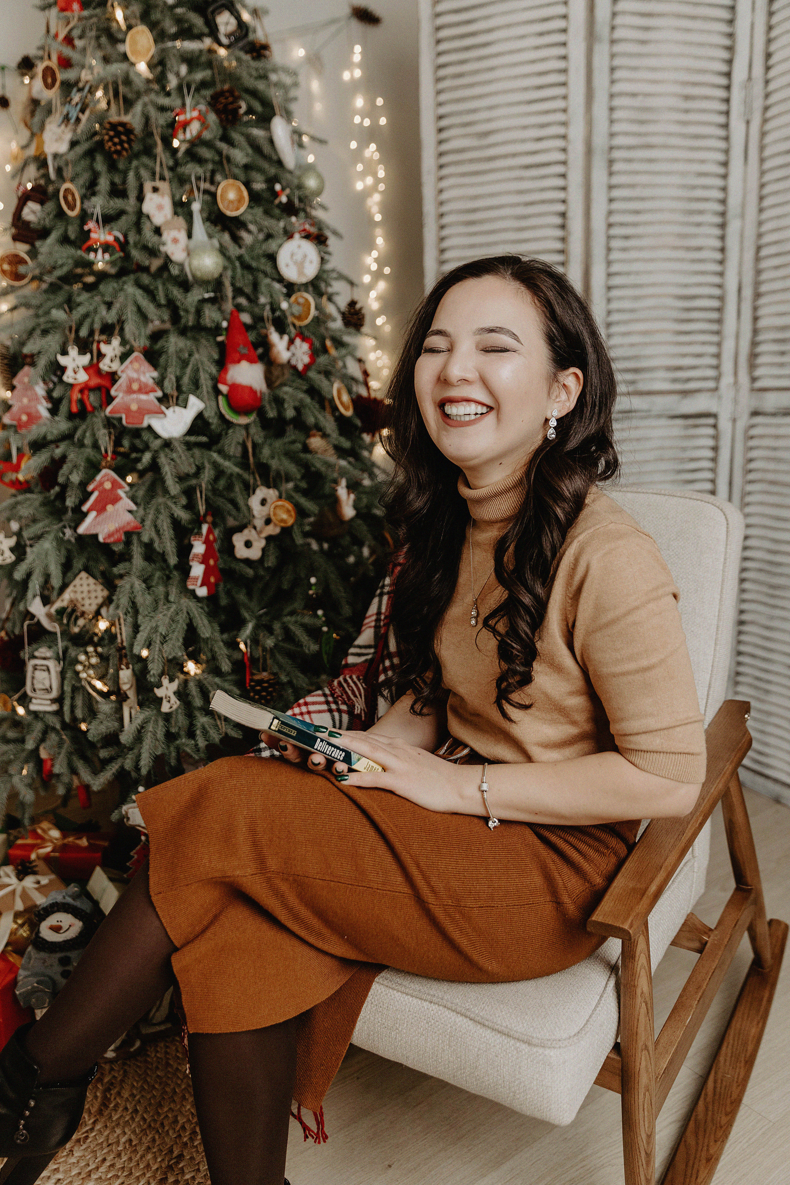 Фотосессия Лязизы и Анны в фотостудии Пространство. Свадебный, семейный и портретный фотограф в Алматы, Костанай