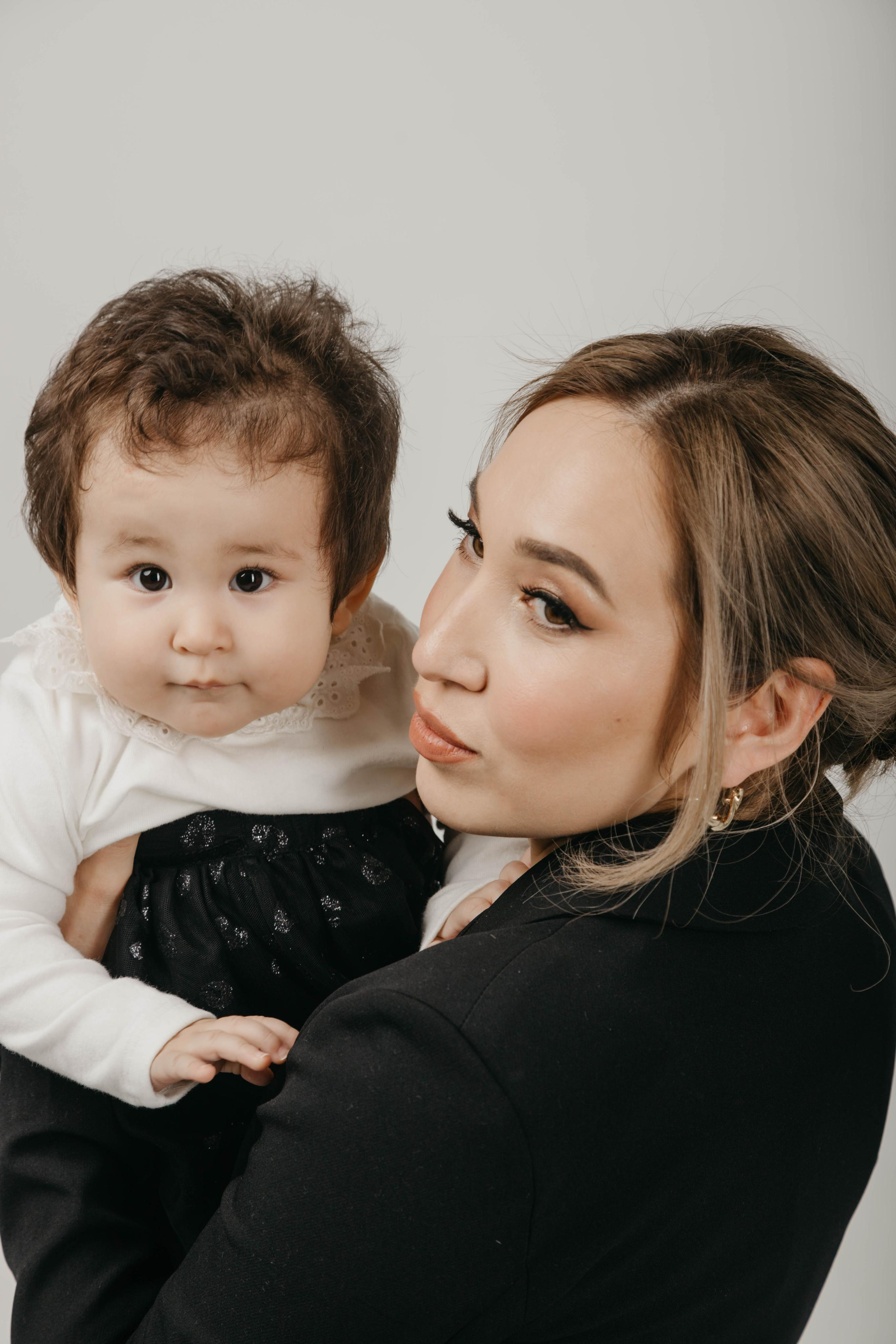 Семейная фотосессия Нурзата, Айшы и прицессы Айганым. Свадебный, семейный и портретный фотограф в Алматы, Костанай