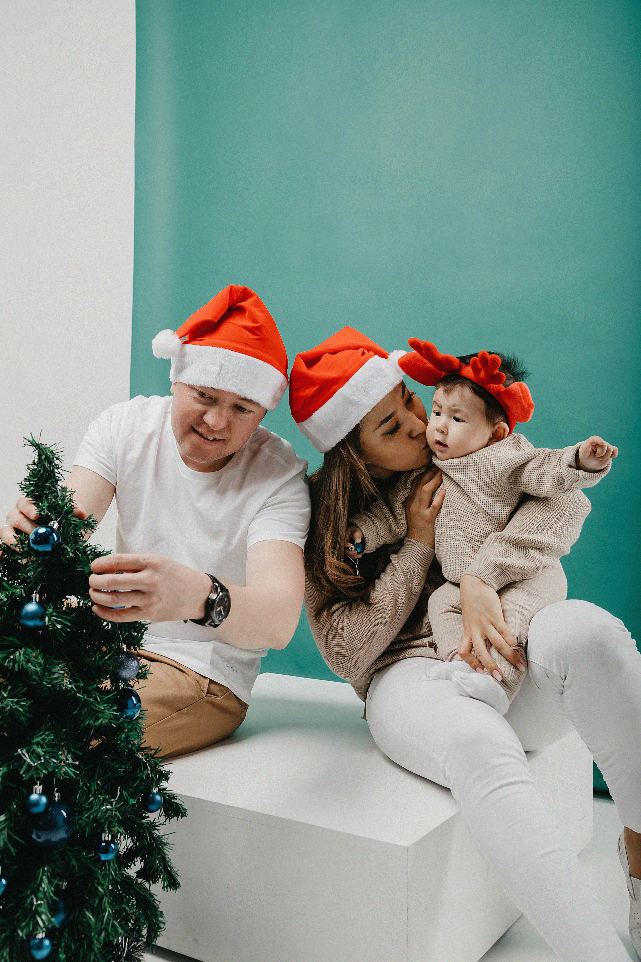 Семейная фотосессия в фотостудии Пространство. Свадебный, семейный и портретный фотограф в Алматы, Костанай