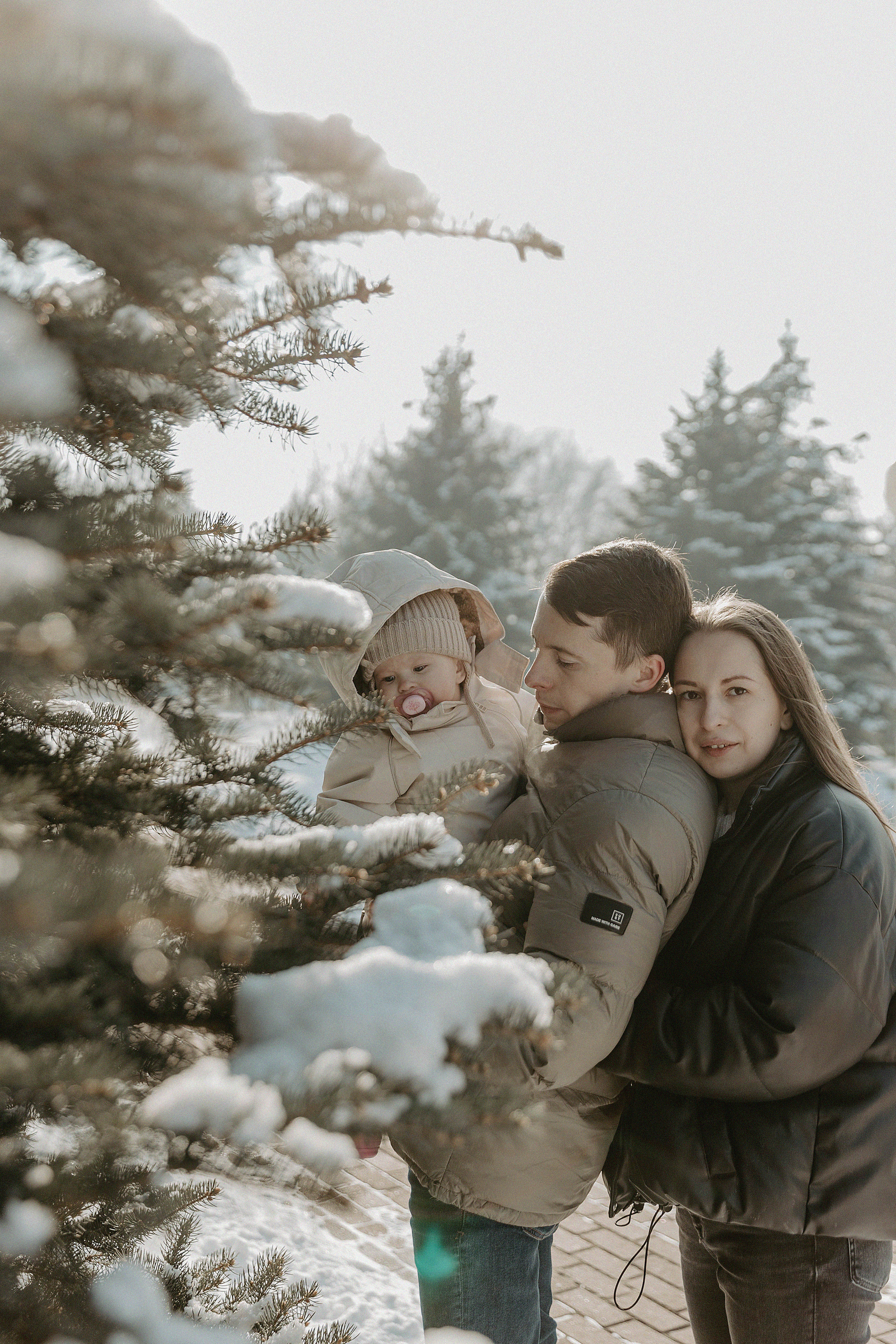 Семейная фотосессия в Парке 1го Президента. Свадебный, семейный и портретный фотограф в Алматы, Костанай