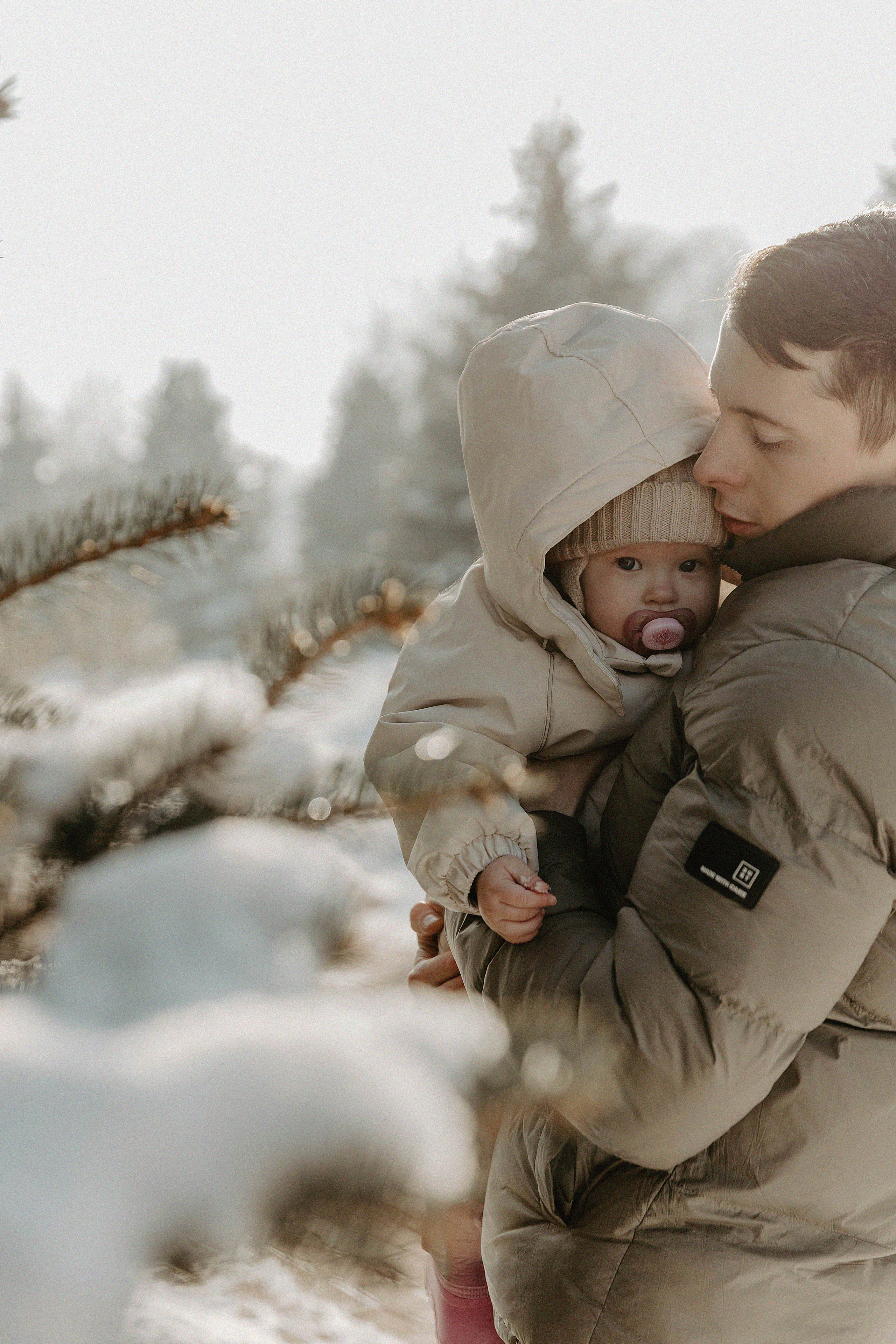 Семейная фотосессия в Парке 1го Президента. Свадебный, семейный и портретный фотограф в Алматы, Костанай