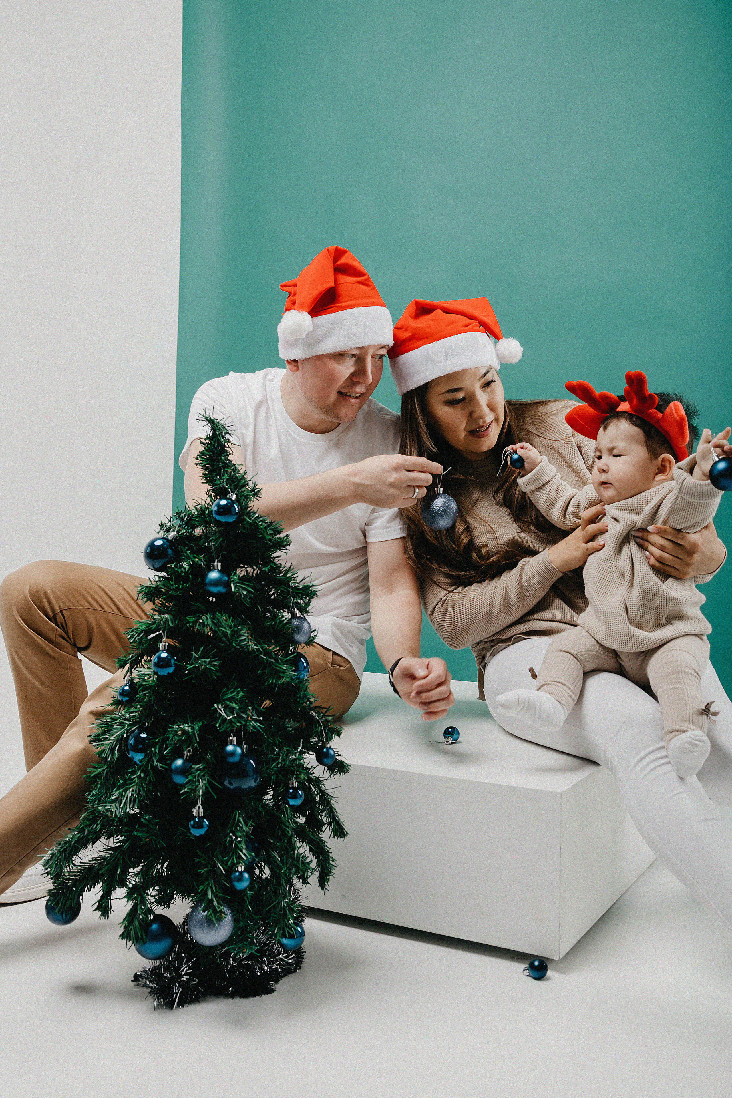 Семейная фотосессия в фотостудии Пространство. Свадебный, семейный и портретный фотограф в Алматы, Костанай