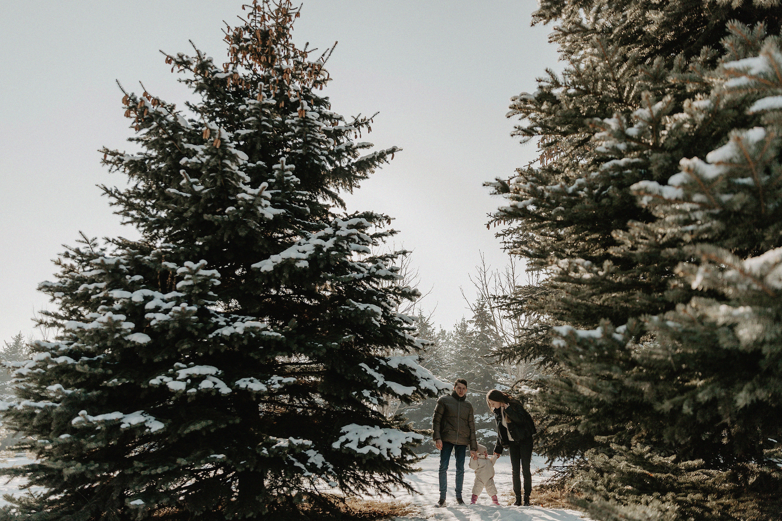 Семейная фотосессия в Парке 1го Президента. Свадебный, семейный и портретный фотограф в Алматы, Костанай