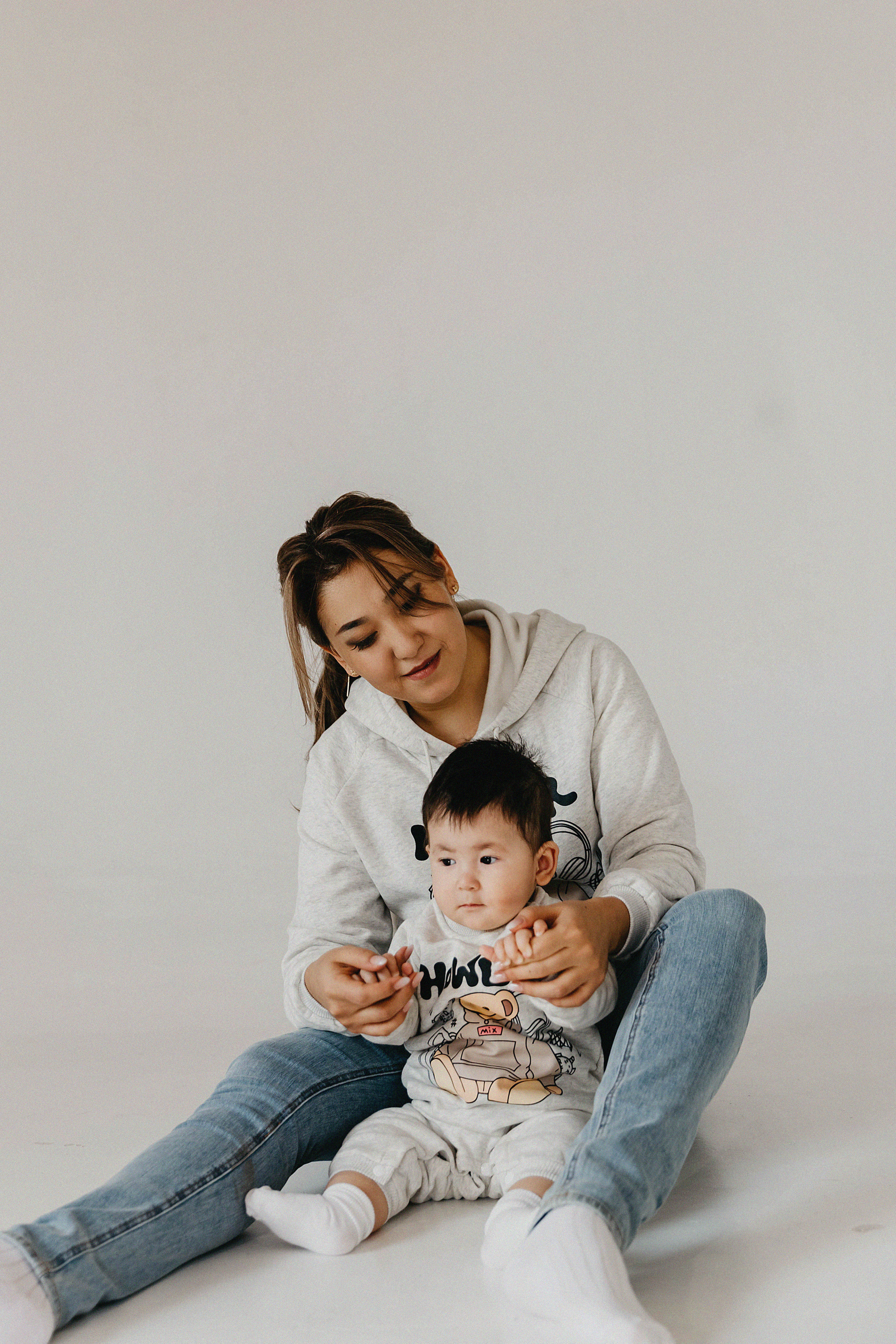 Семейная фотосессия в фотостудии Пространство. Свадебный, семейный и портретный фотограф в Алматы, Костанай