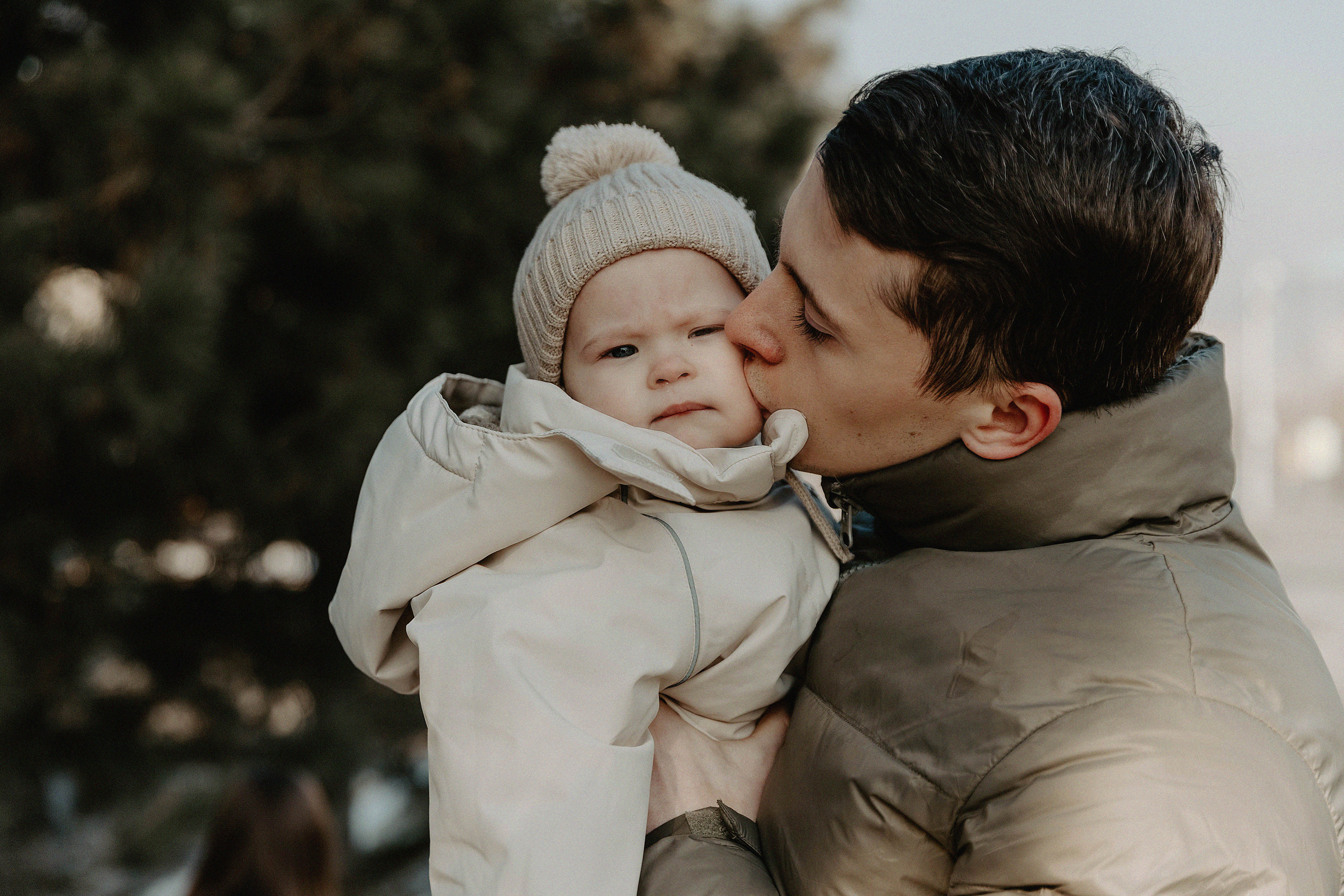 Семейная фотосессия в Парке 1го Президента. Свадебный, семейный и портретный фотограф в Алматы, Костанай
