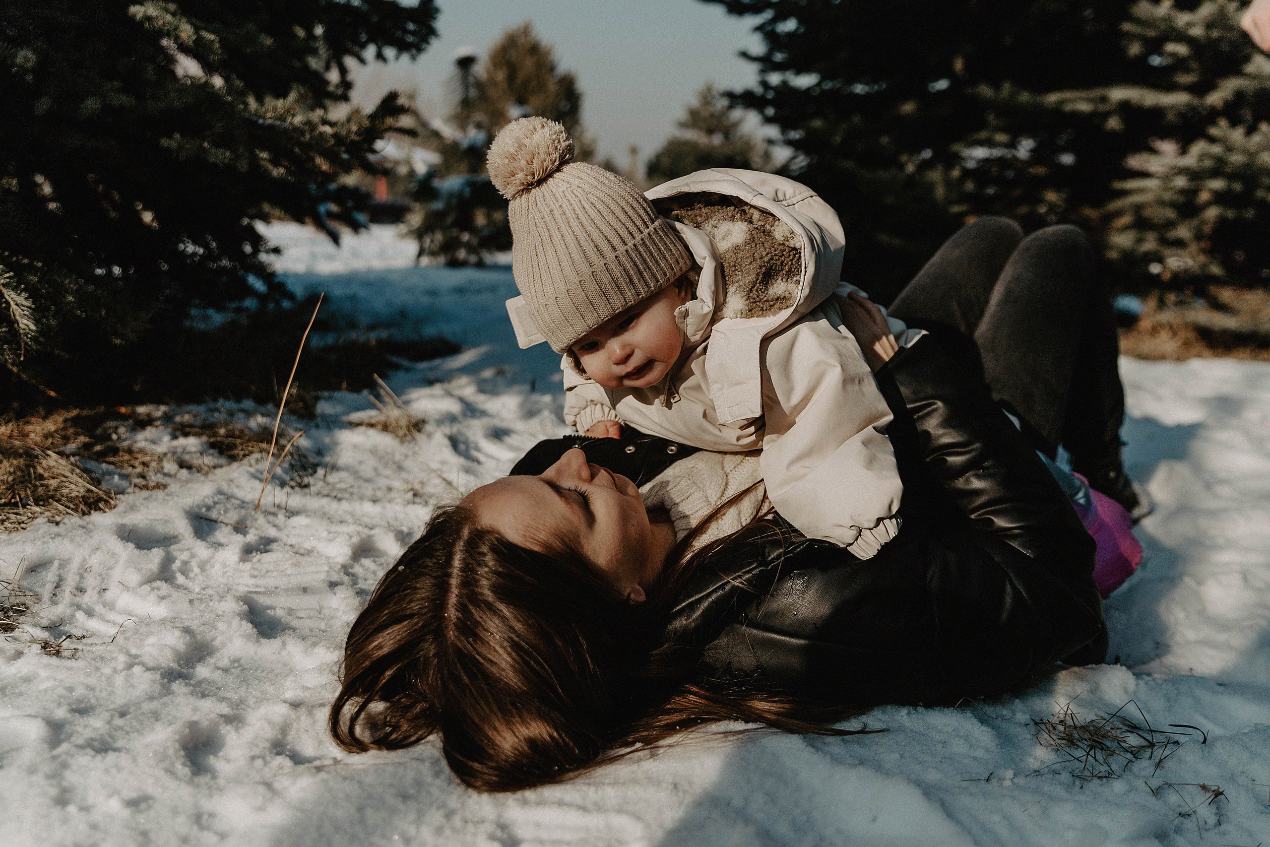 Семейная фотосессия в Парке 1го Президента. Свадебный, семейный и портретный фотограф в Алматы, Костанай