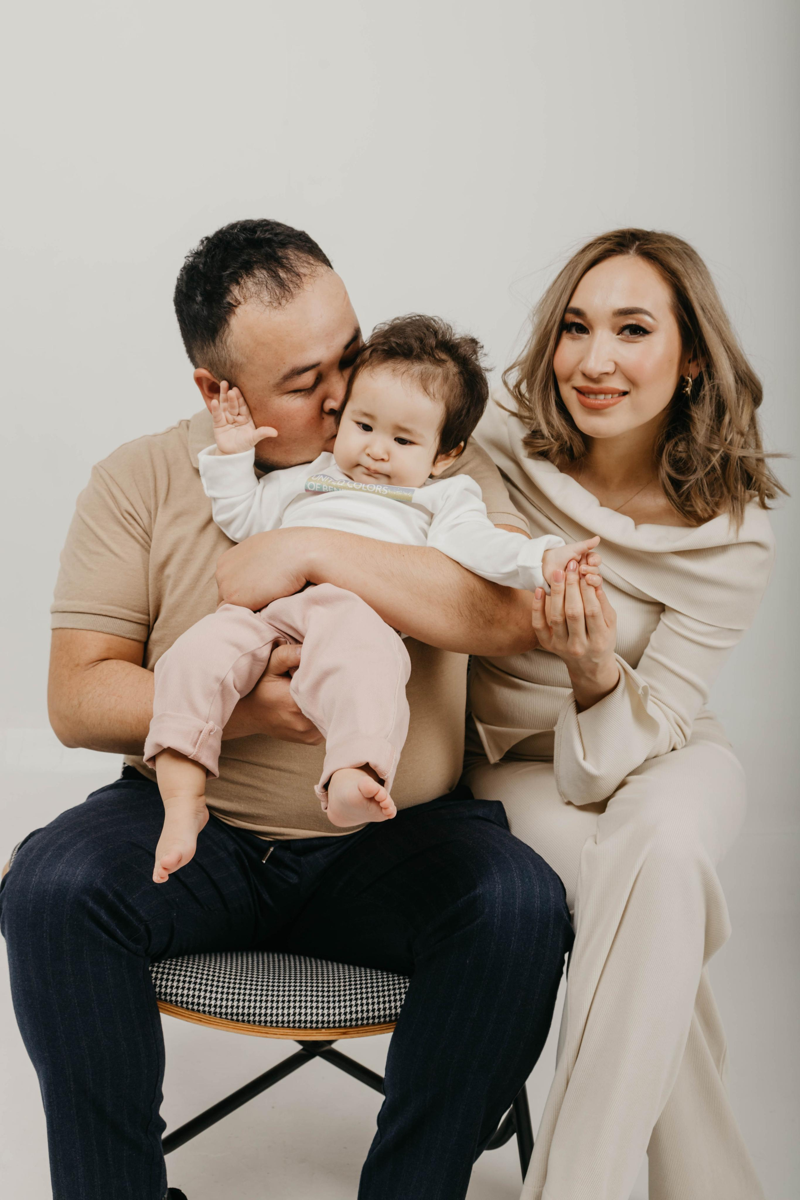 Семейная фотосессия Нурзата, Айшы и прицессы Айганым. Свадебный, семейный и портретный фотограф в Алматы, Костанай