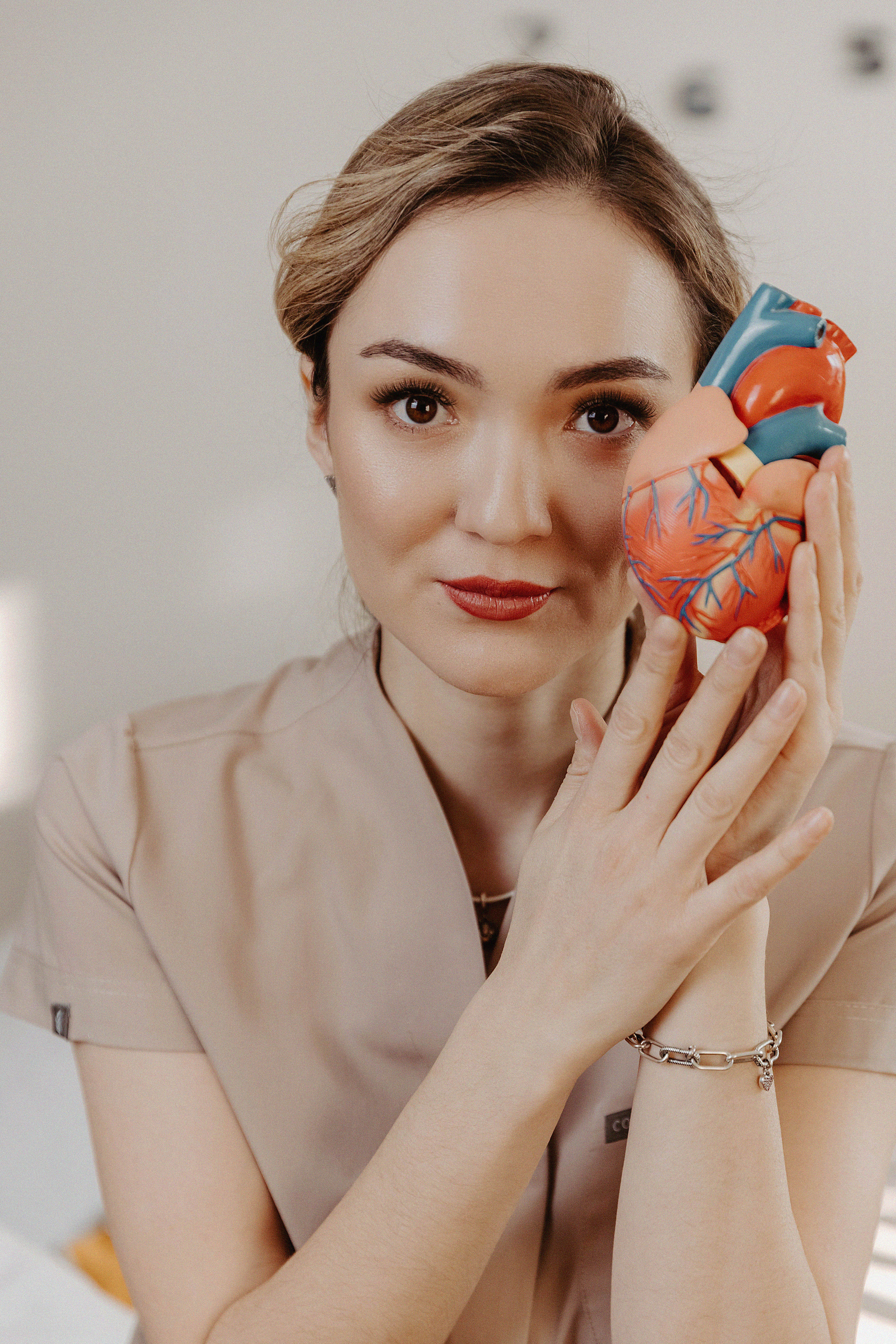 Фотосессия в фотостудии Пространство. Свадебный, семейный и портретный фотограф в Алматы, Костанай