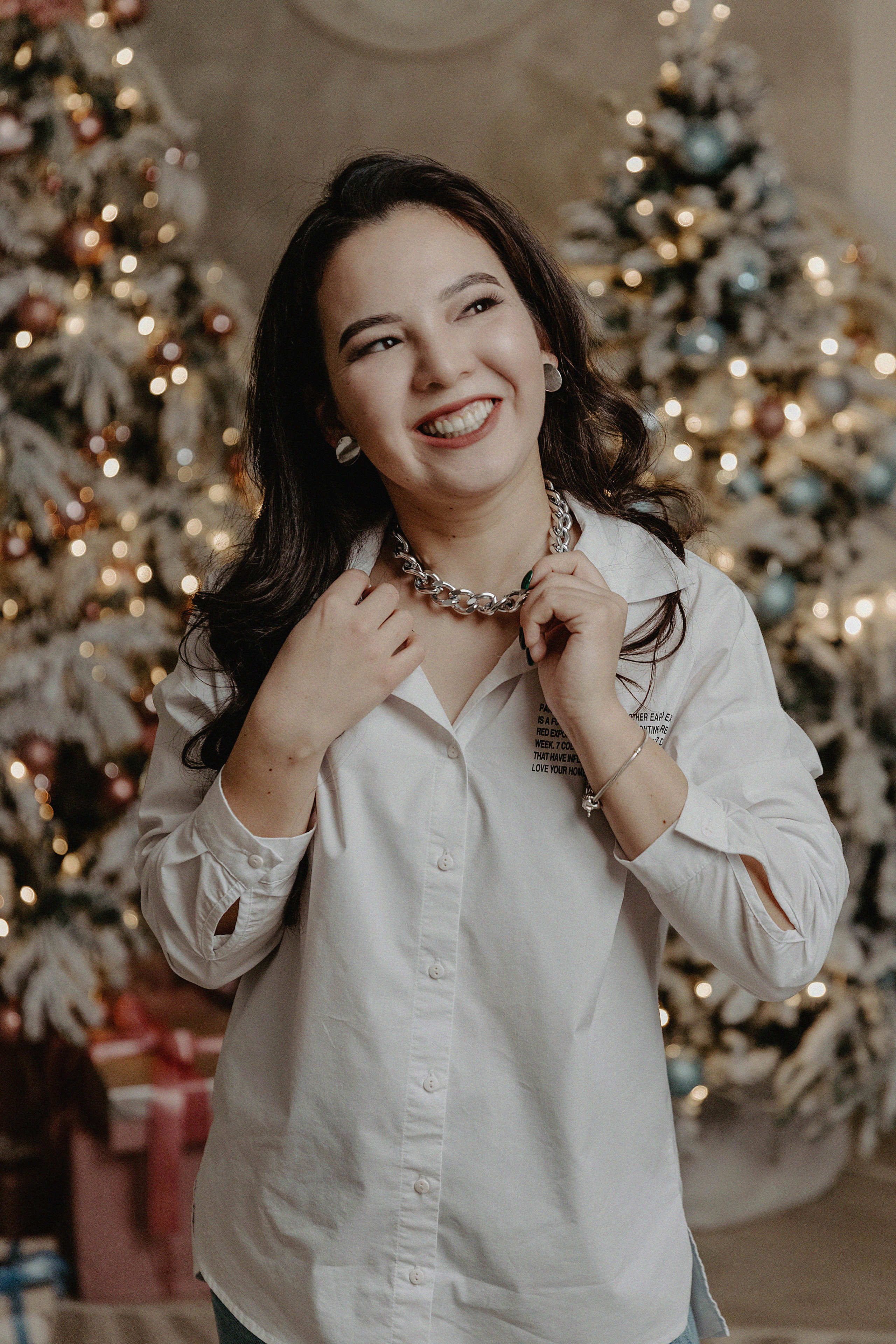 Фотосессия Лязизы и Анны в фотостудии Пространство. Свадебный, семейный и портретный фотограф в Алматы, Костанай