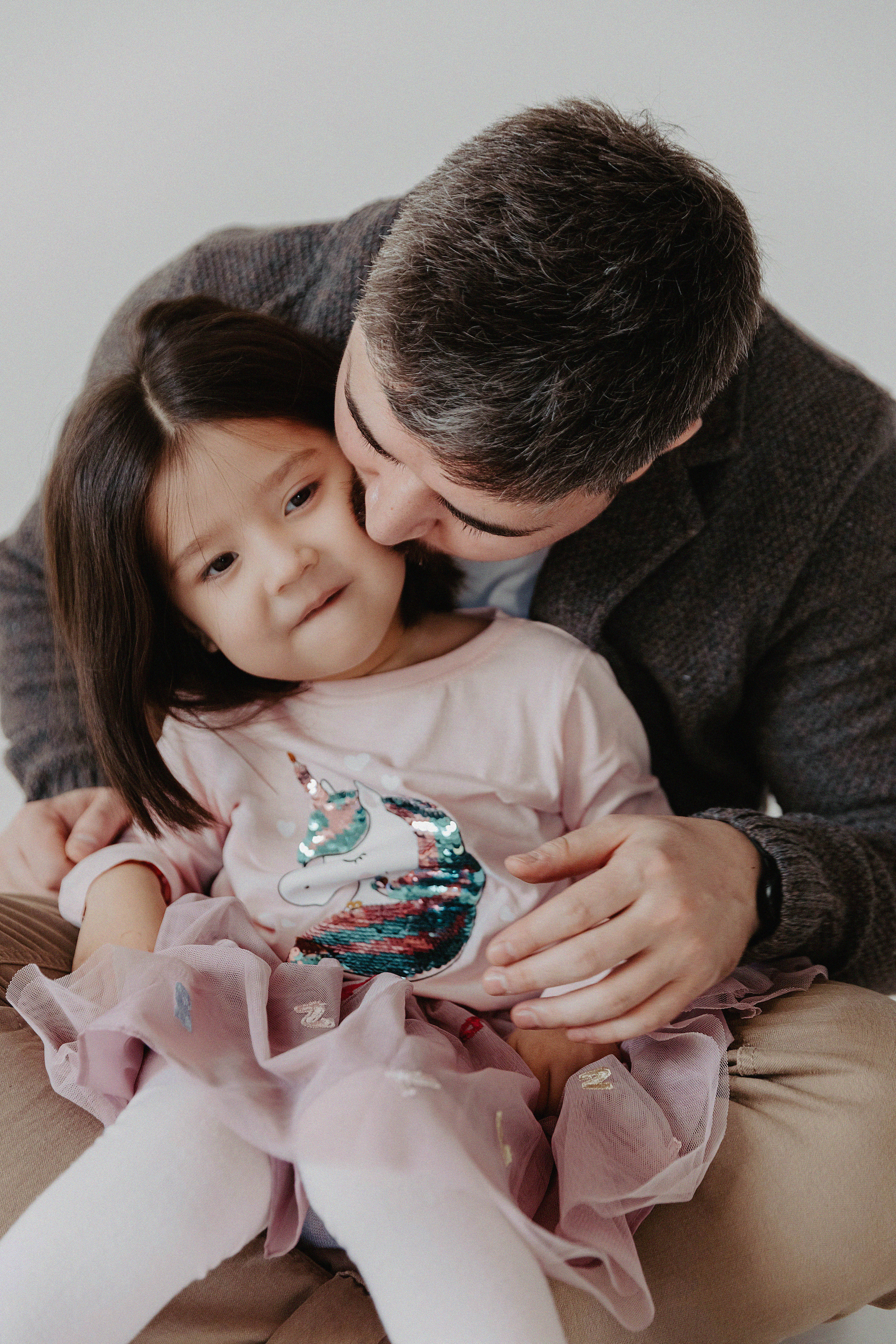 Семейная фотосессия в фотостудии Пространство. Свадебный, семейный и портретный фотограф в Алматы, Костанай