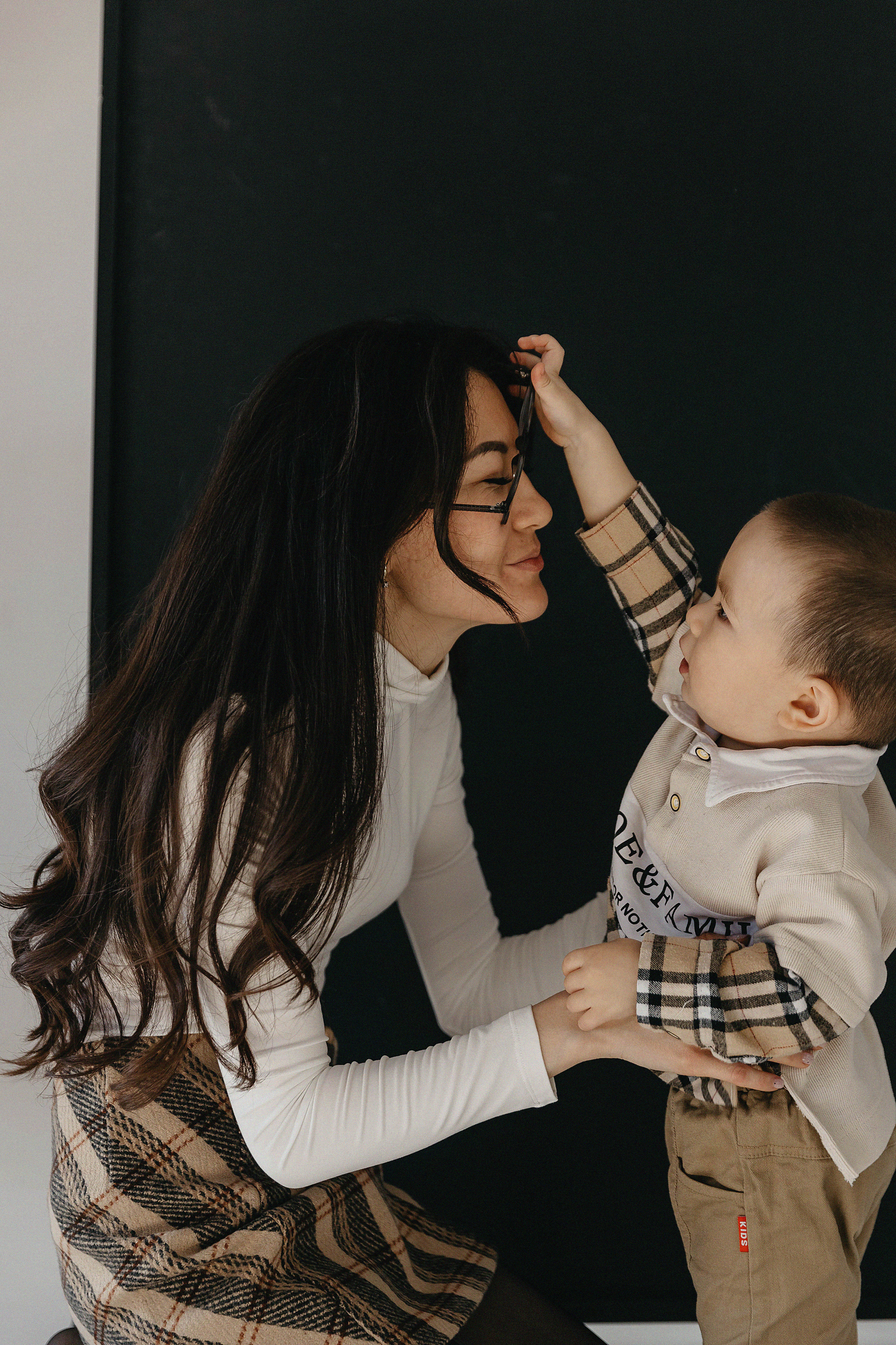 Фотосессия Замиры и Рамазана в фотостудии Пространство. Свадебный, семейный и портретный фотограф в Алматы, Костанай