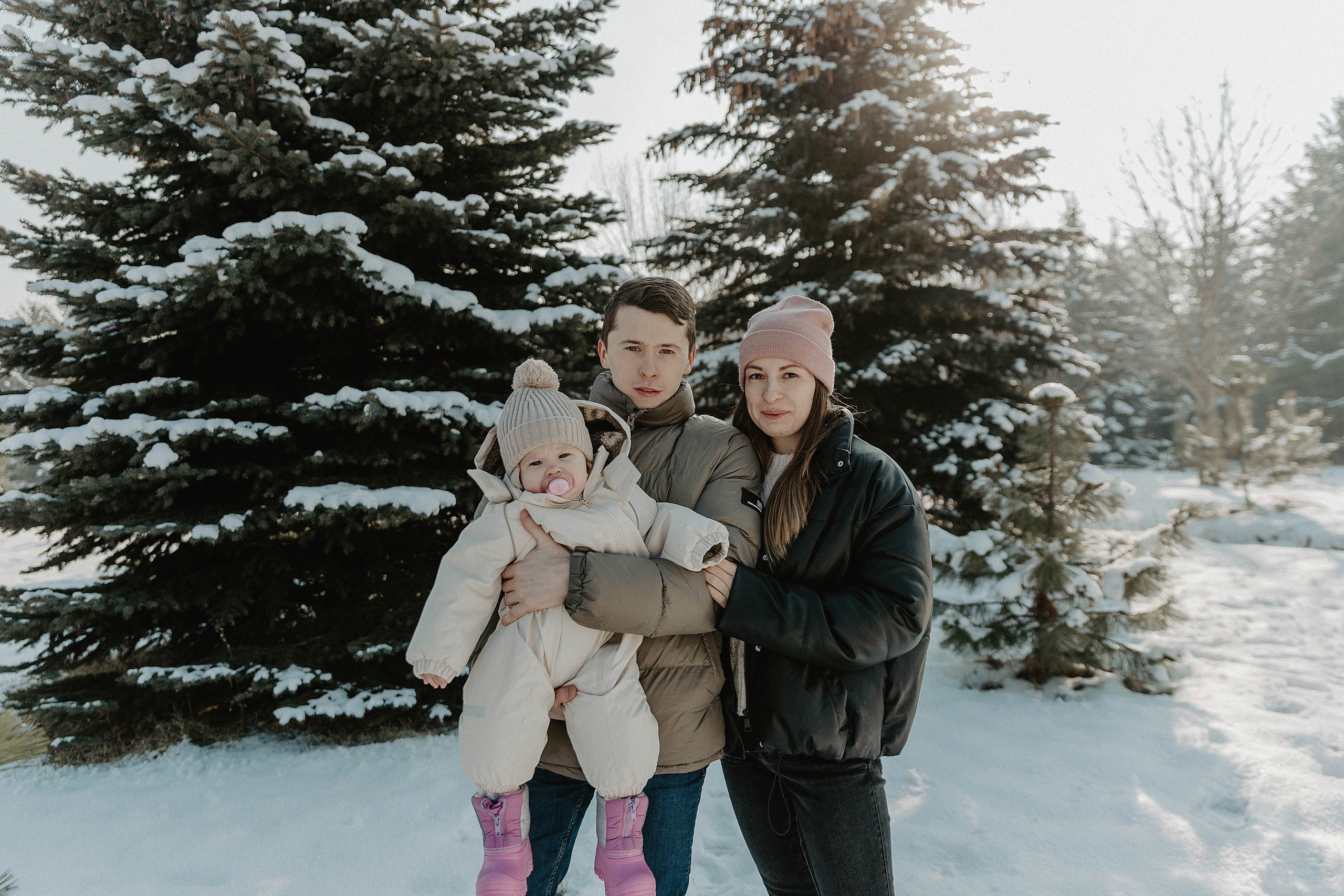 Семейная фотосессия в Парке 1го Президента. Свадебный, семейный и портретный фотограф в Алматы, Костанай