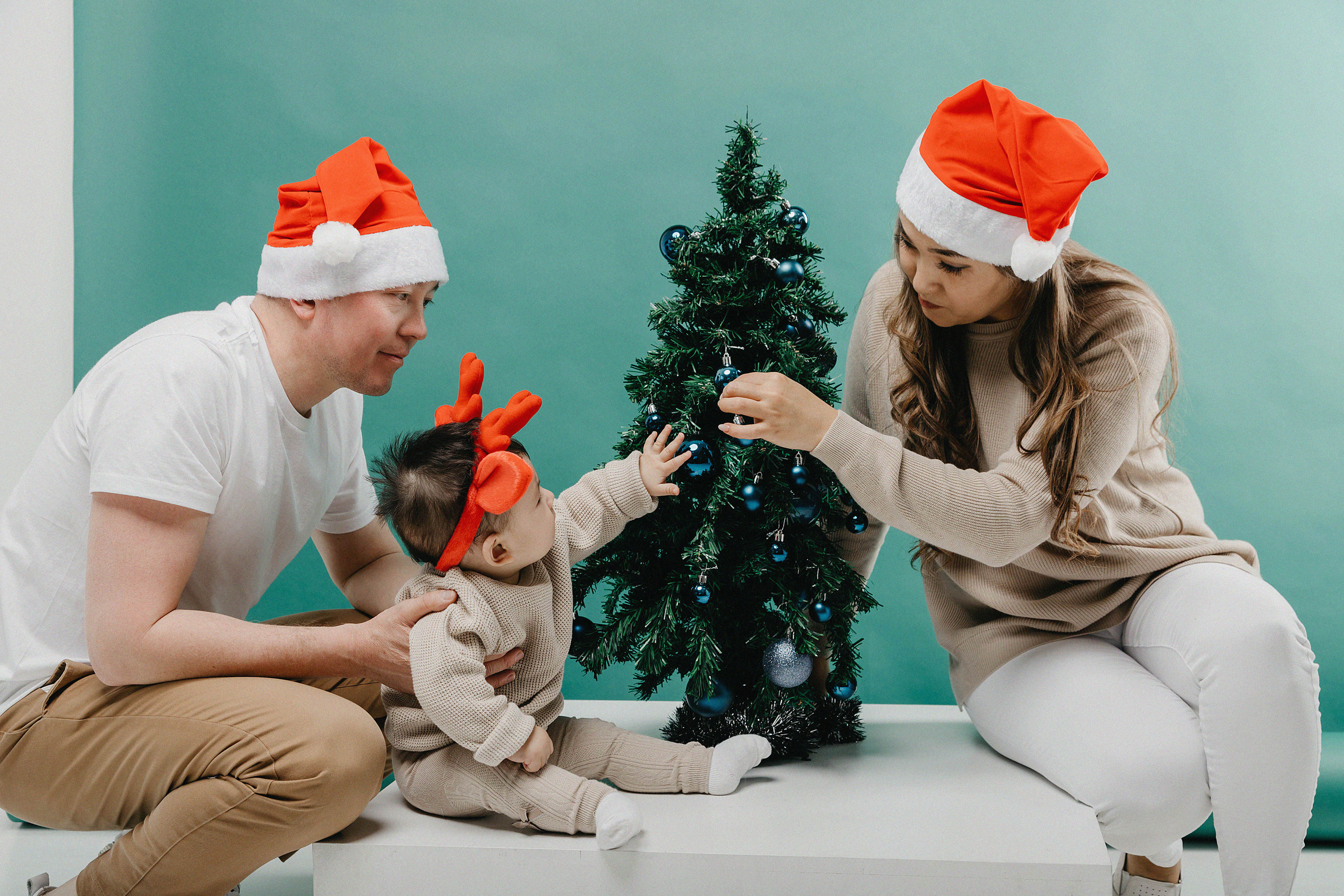 Семейная фотосессия в фотостудии Пространство. Свадебный, семейный и портретный фотограф в Алматы, Костанай