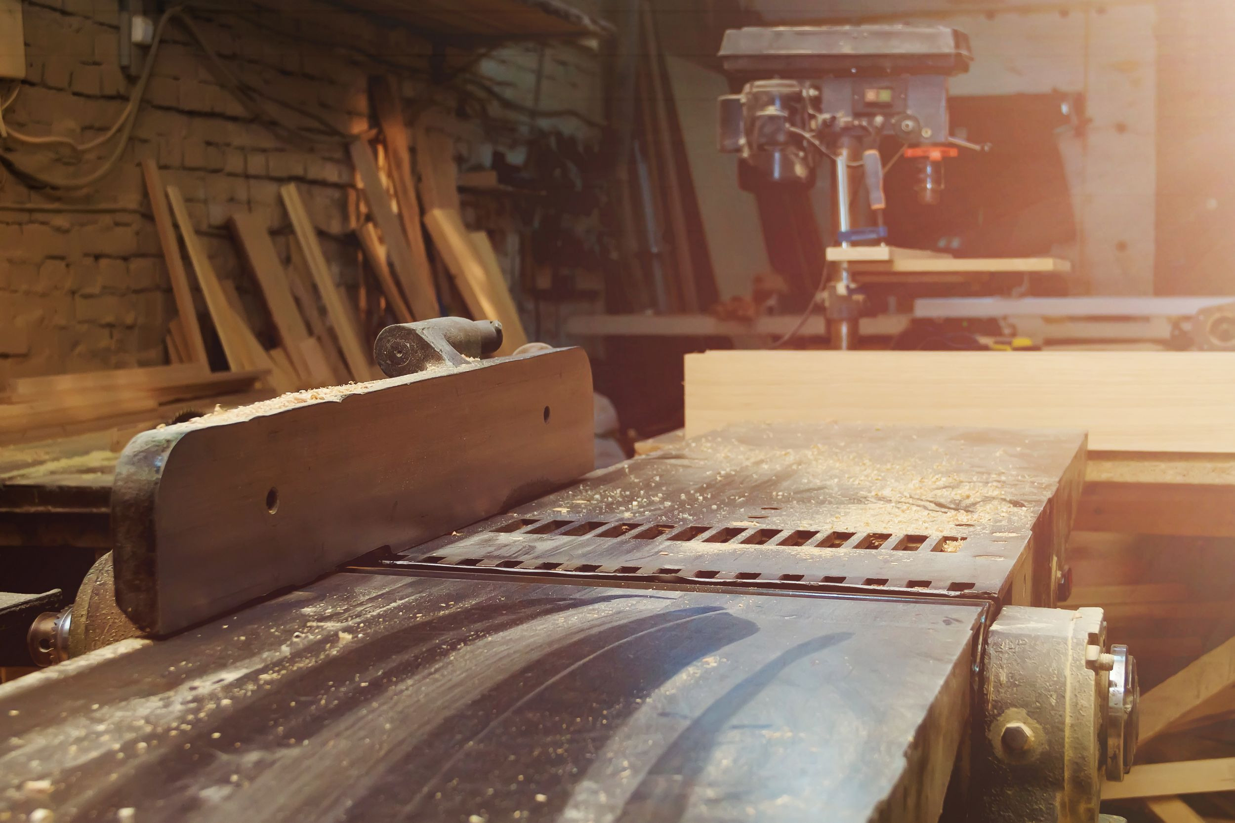 В столярной мастерской. Свадебный и семейный фотограф в Томске Максим Бейков