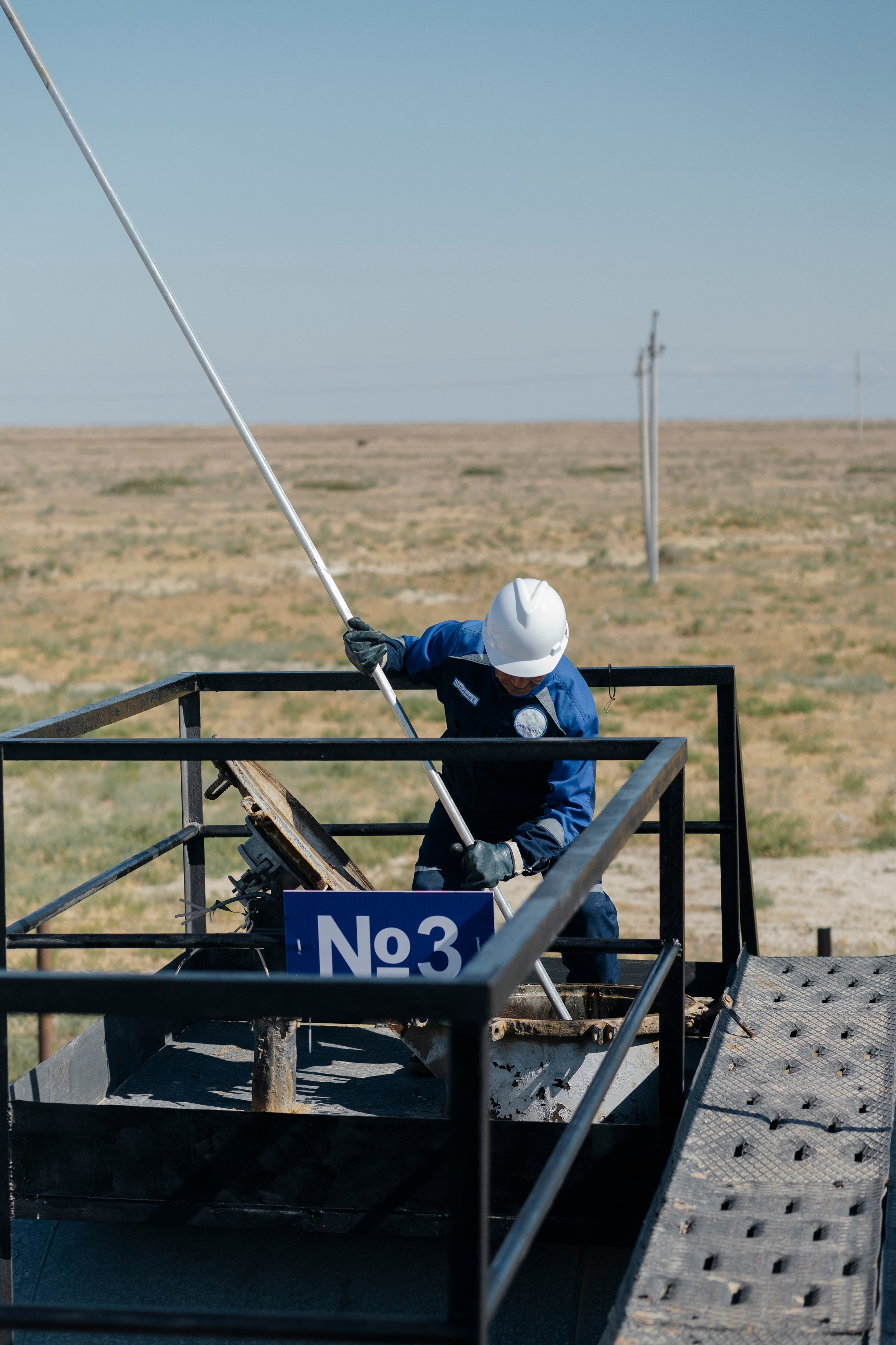 Промышленная фотосъёмка для Ассоциация НДО Petromining. Фотограф в Алматы Сиражев Карымсак. Фотосессия, бизнес портреты