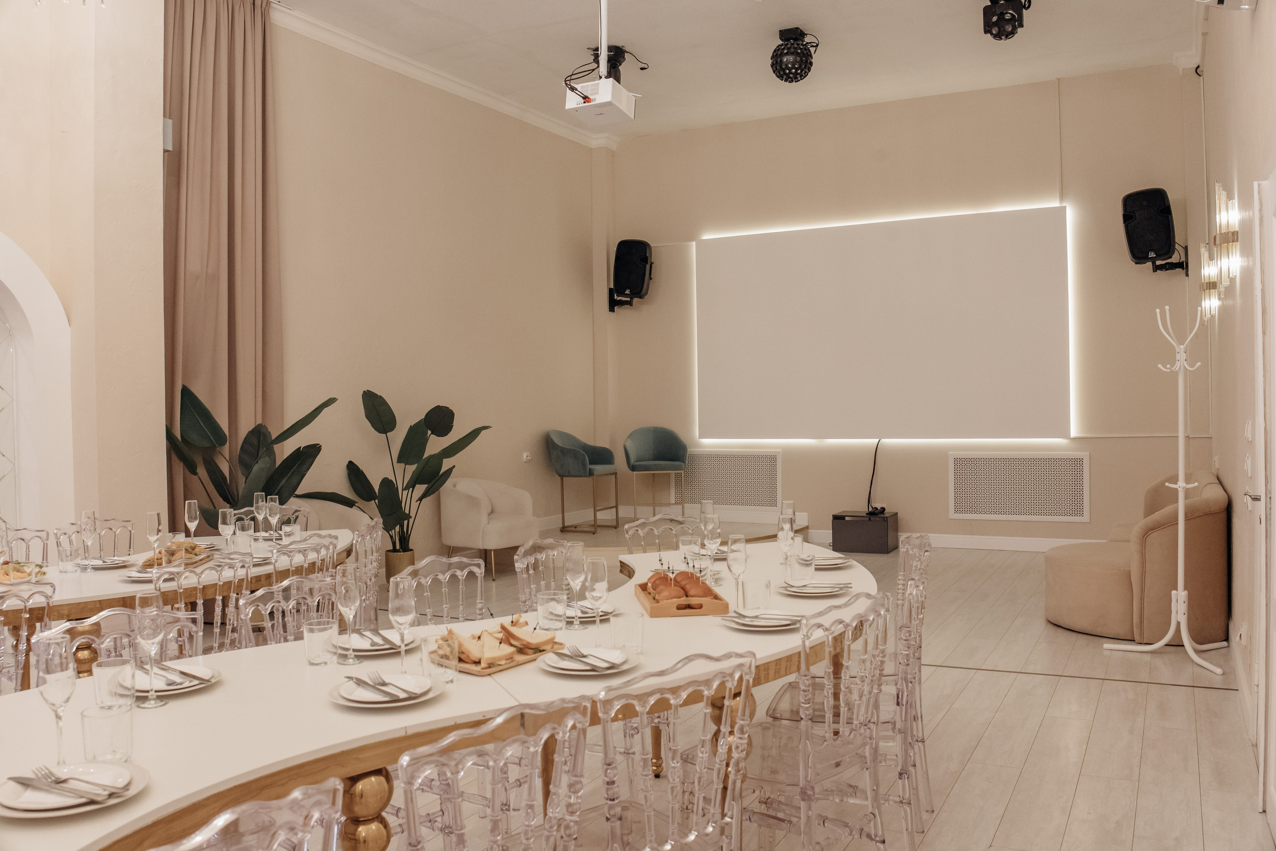 Банкетный зал Рубин Холл / Rubin Hall. Аренда лофта в СПб для мероприятий