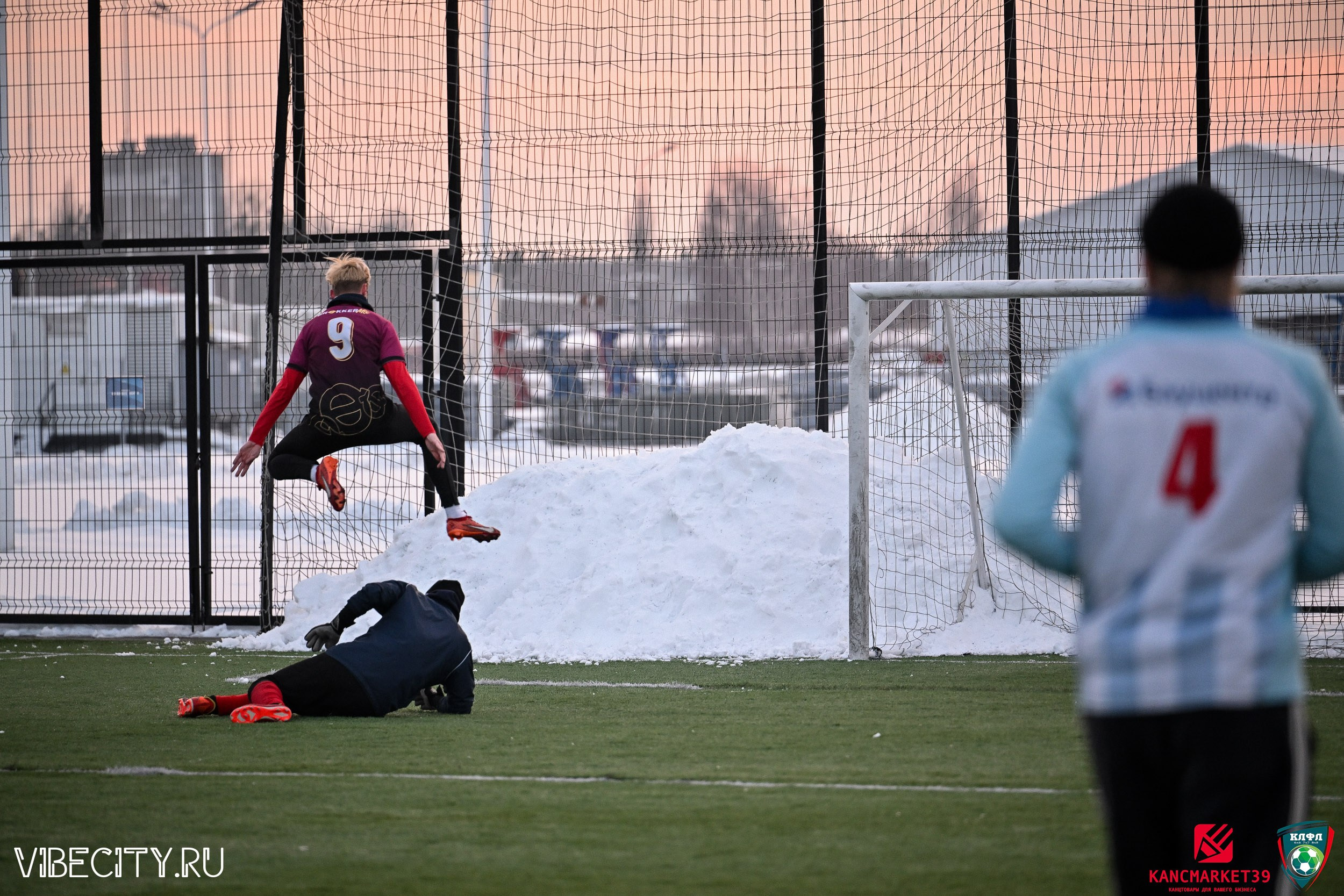 Калининградская Любительская Футбольная Лига, Премьер лига 14 тур, Бауцентр-Пивной двор. VIBECITY.RU Вайб Сити Ру Фоторепортажи Фотоотчеты Калининград