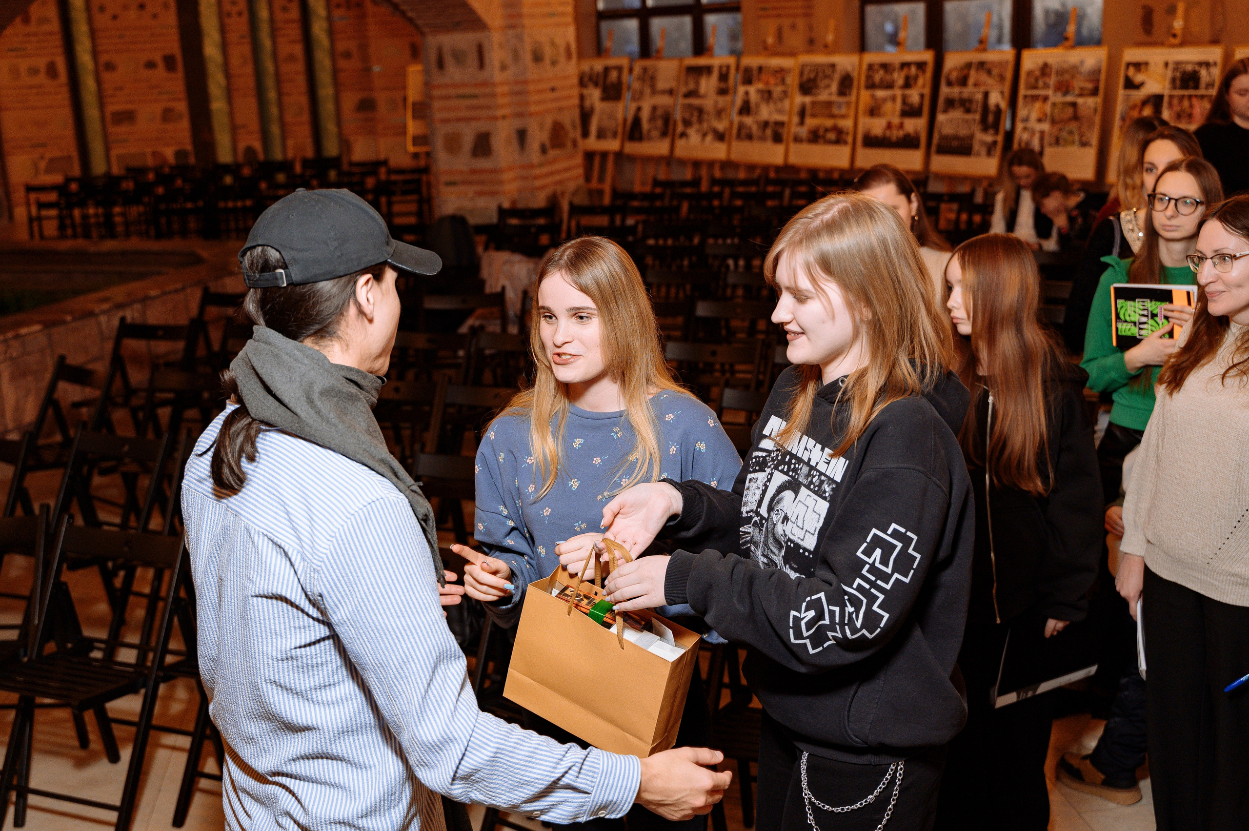 ФАН встреча участников проекта FACTOR.BY: Ибрагима Карасова и Шамхала Хачатуряна. Фотограф Беларусь — Ольга Шаповалова (Жардецкая)