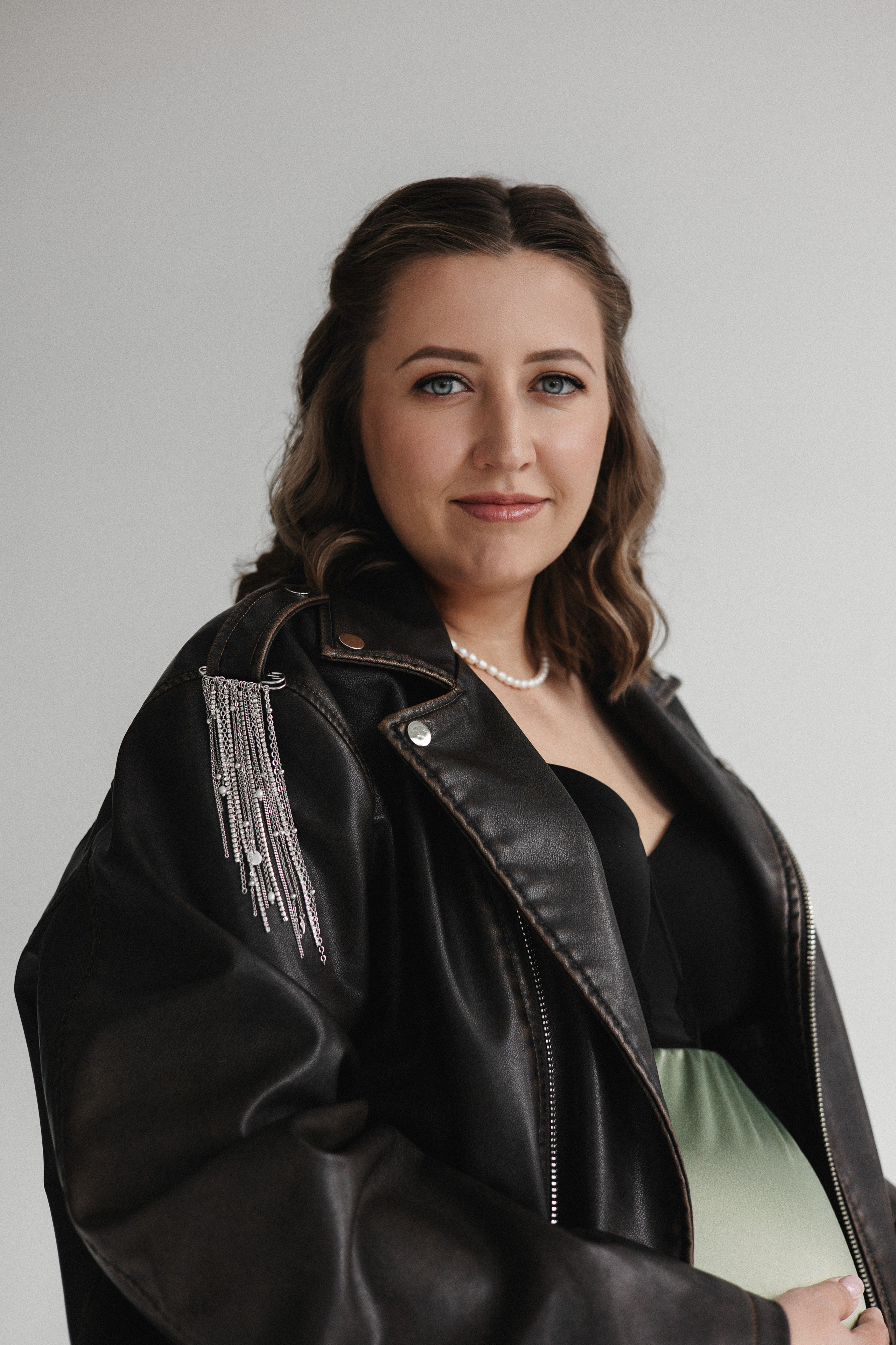 Беременная фотосессия в студии. Портретный и семейный фотограф в Москве Мария Рослякова